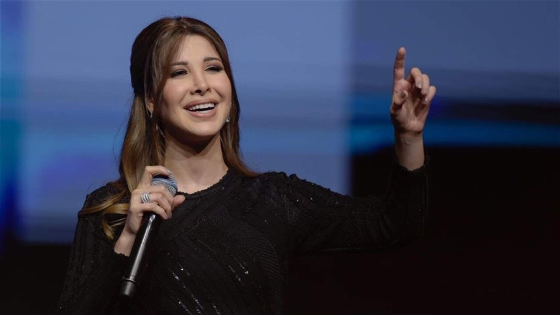نانسي عجرم تشعل الإنترنت بغنائها مع طفلة من ذوي الإرادة الصلبة في السعودية