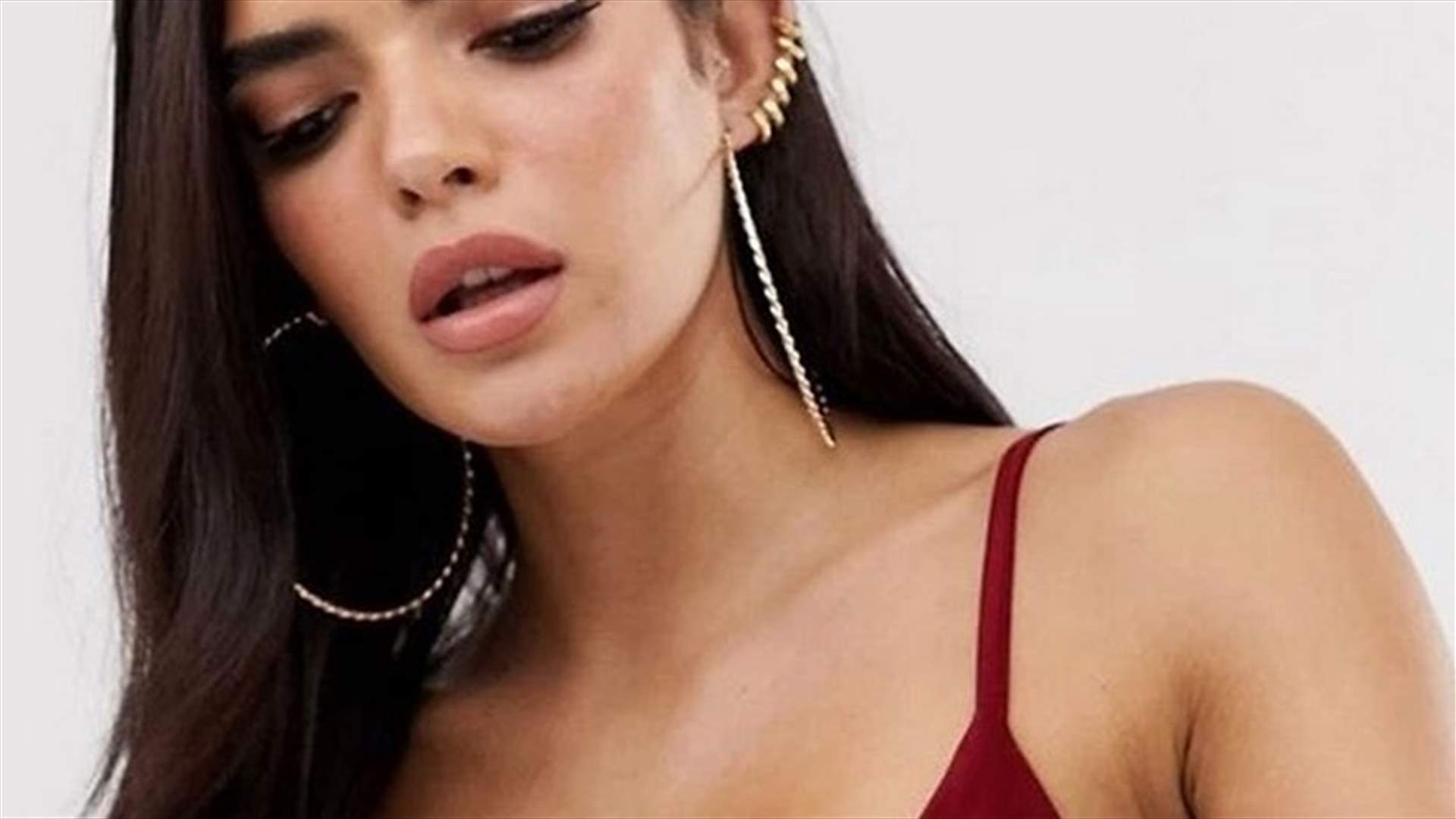ثوب سباحة يُثير الضجة عبر الانترنت... إليكم صور التصميم الغريب