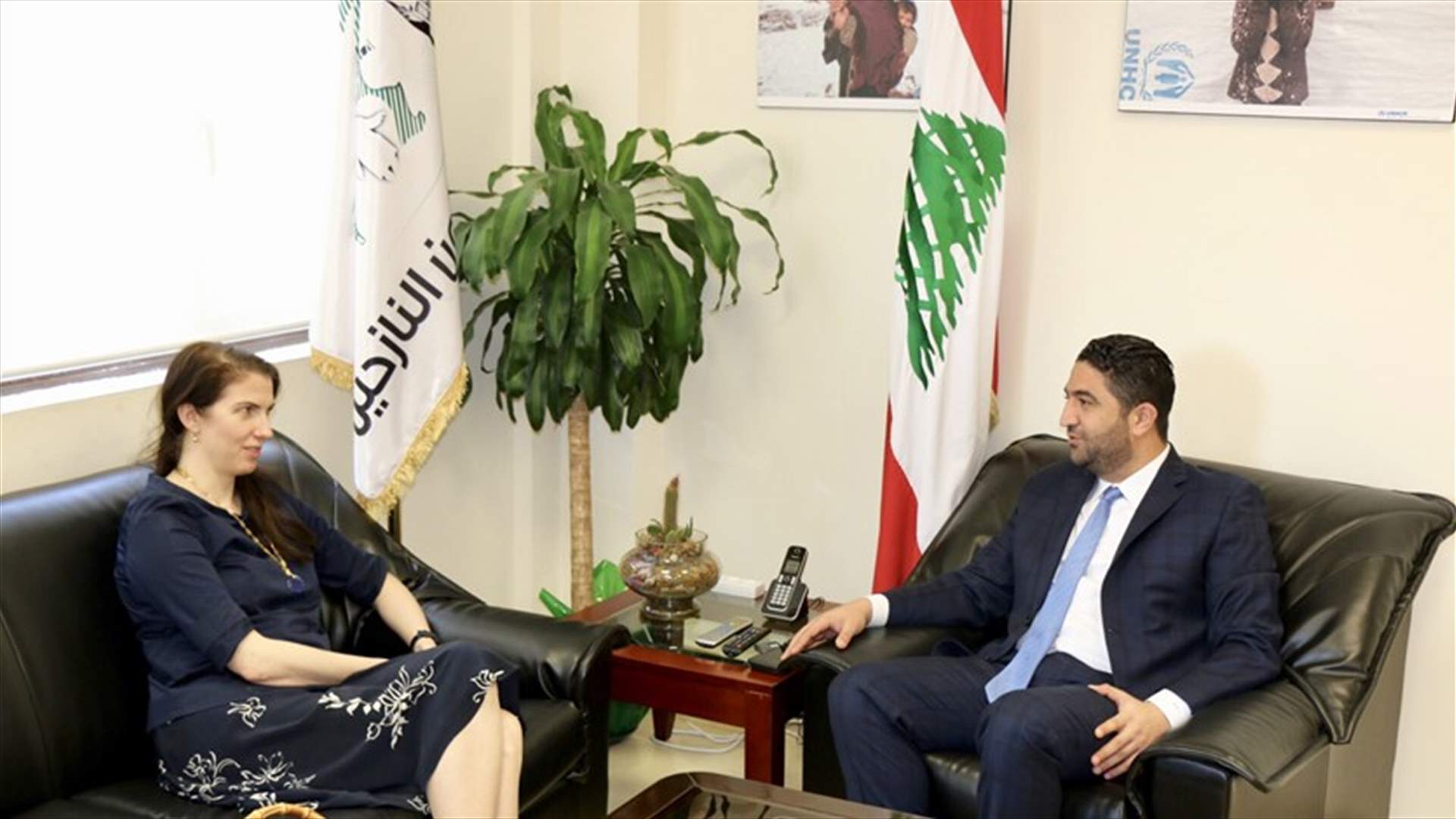 ملف النازحين بين الغريب والسفيرة الاسترالية