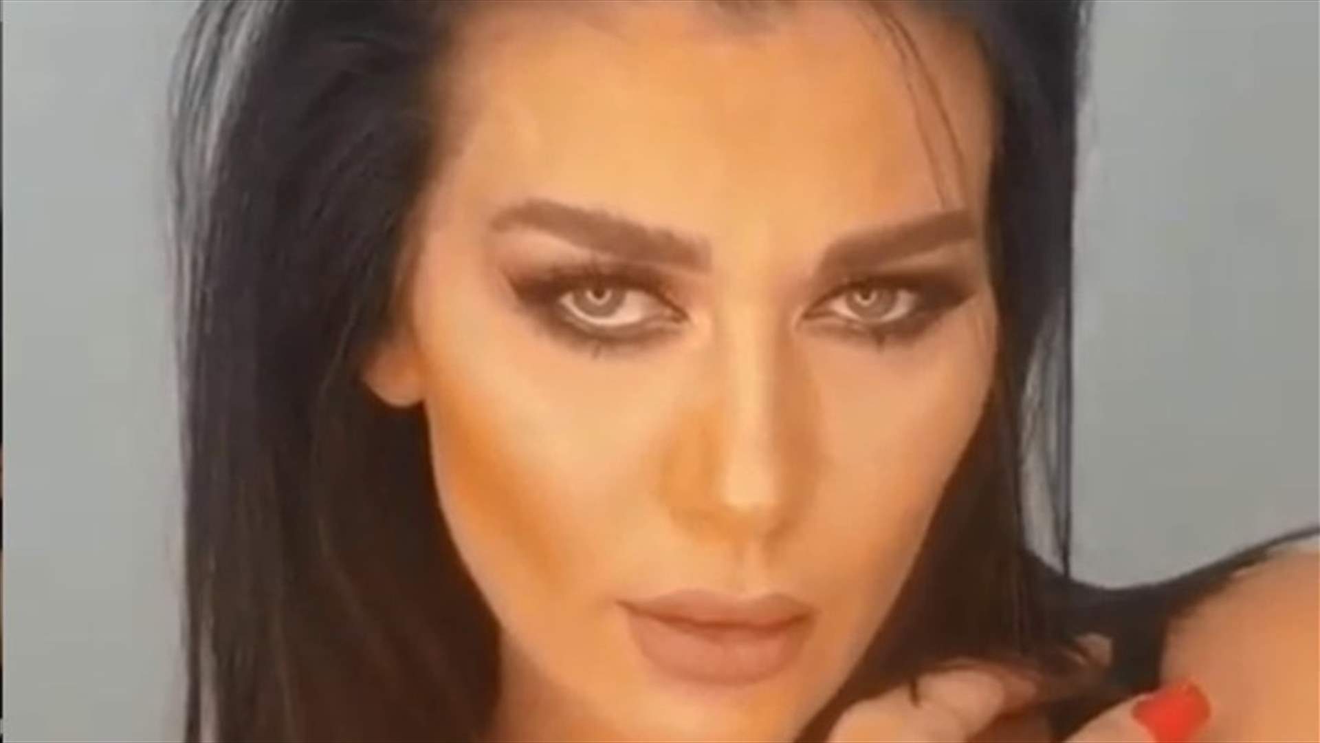 نادين الراسي تردّ على عبارة "تباً للعنصرية في لبنان"
