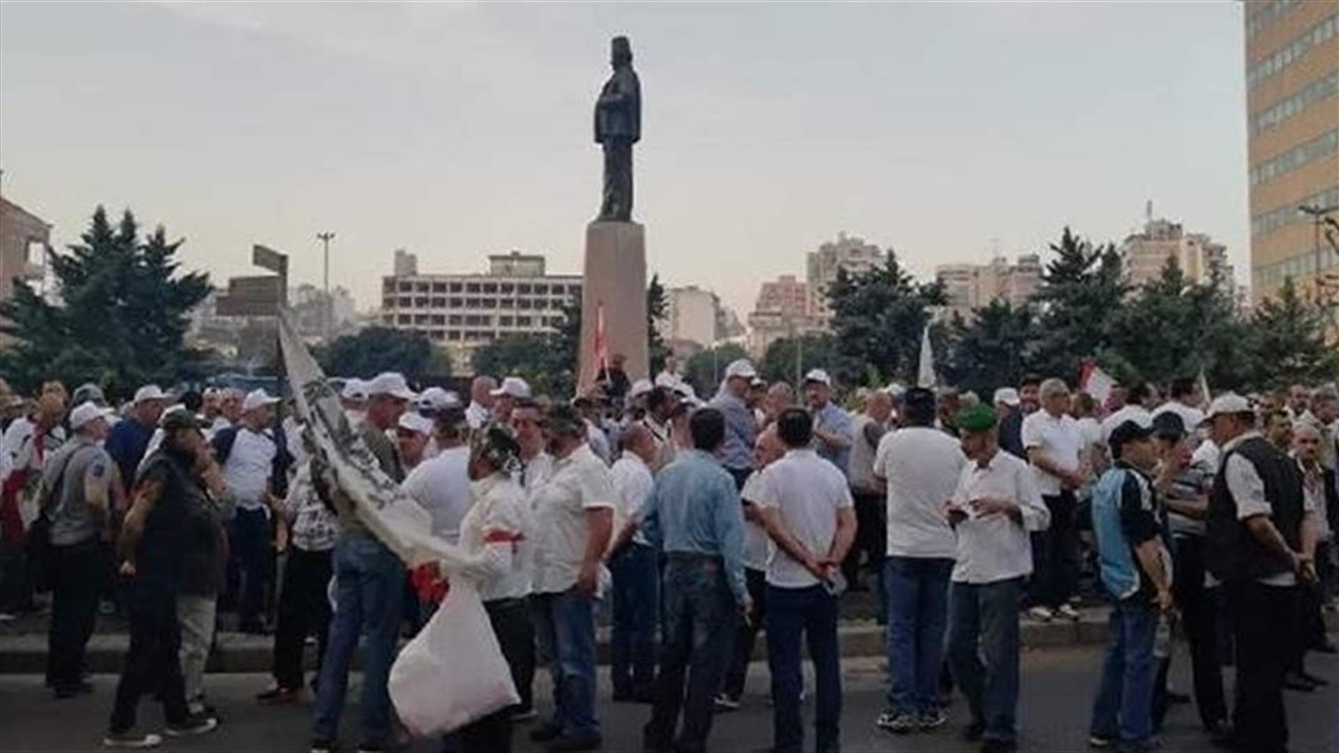 حراك العسكريين المتقاعدين: نرفض المساس بالتقديمات الاجتماعية للشهداء والجرحى والمعوقين