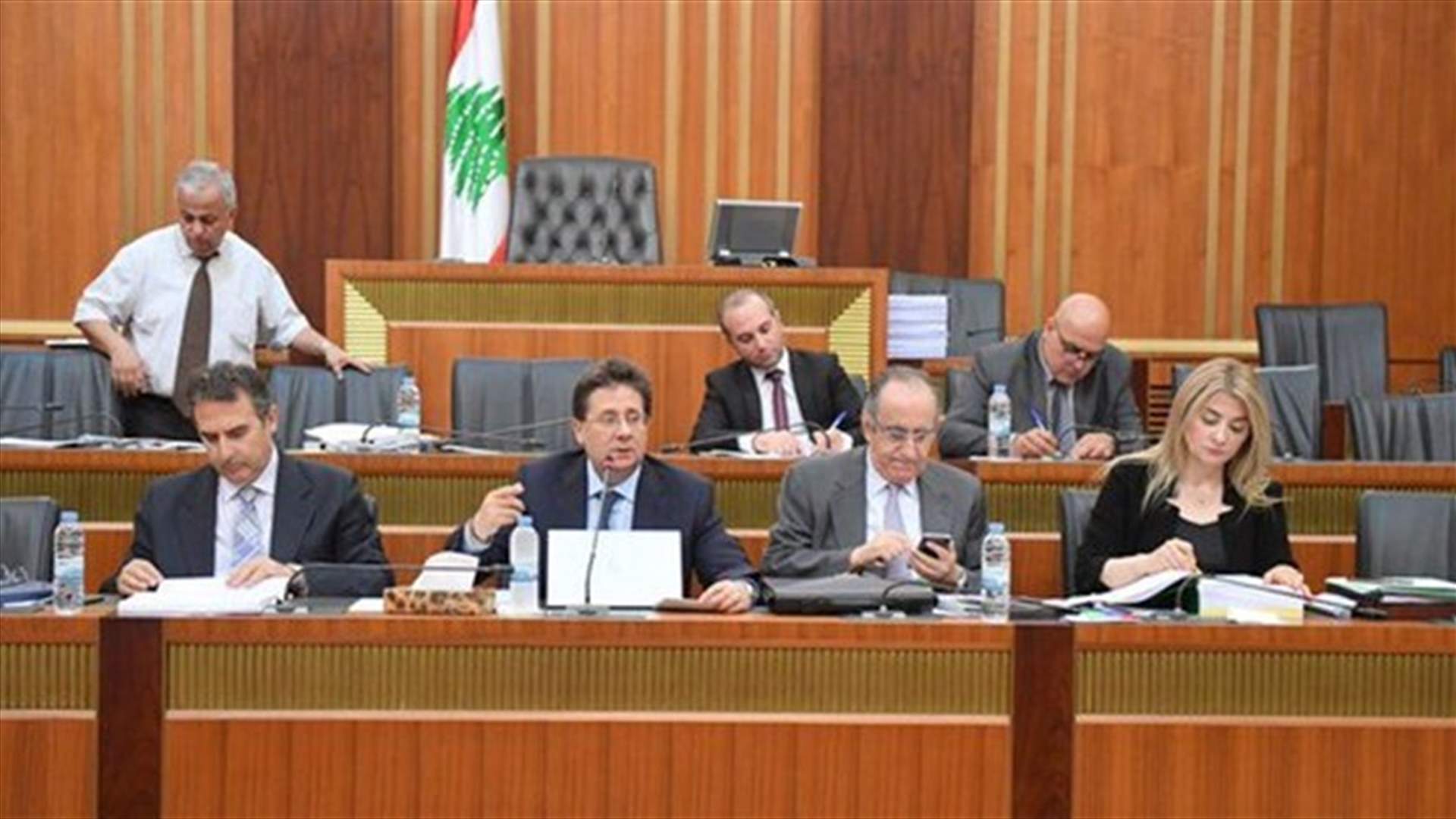 البنود "المتفجّرة" في مشروع الموازنة ستترك الى حين الانتهاء من دراسة كافة البنود... (الجمهورية)