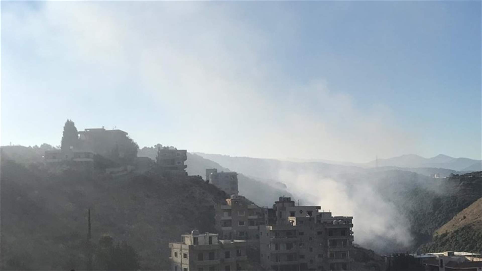 دخان حريق نفايات برجا يخنق اهلها