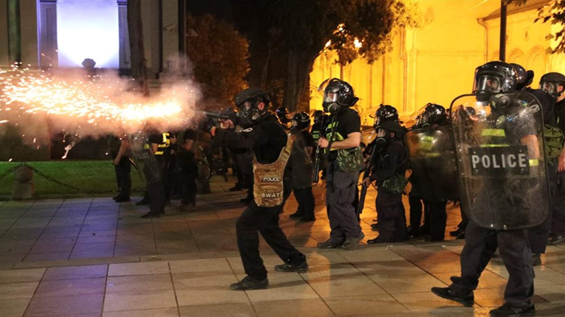 رئيس برلمان جورجيا يستقيل بعد الصدامات بين الشرطة والمتظاهرين