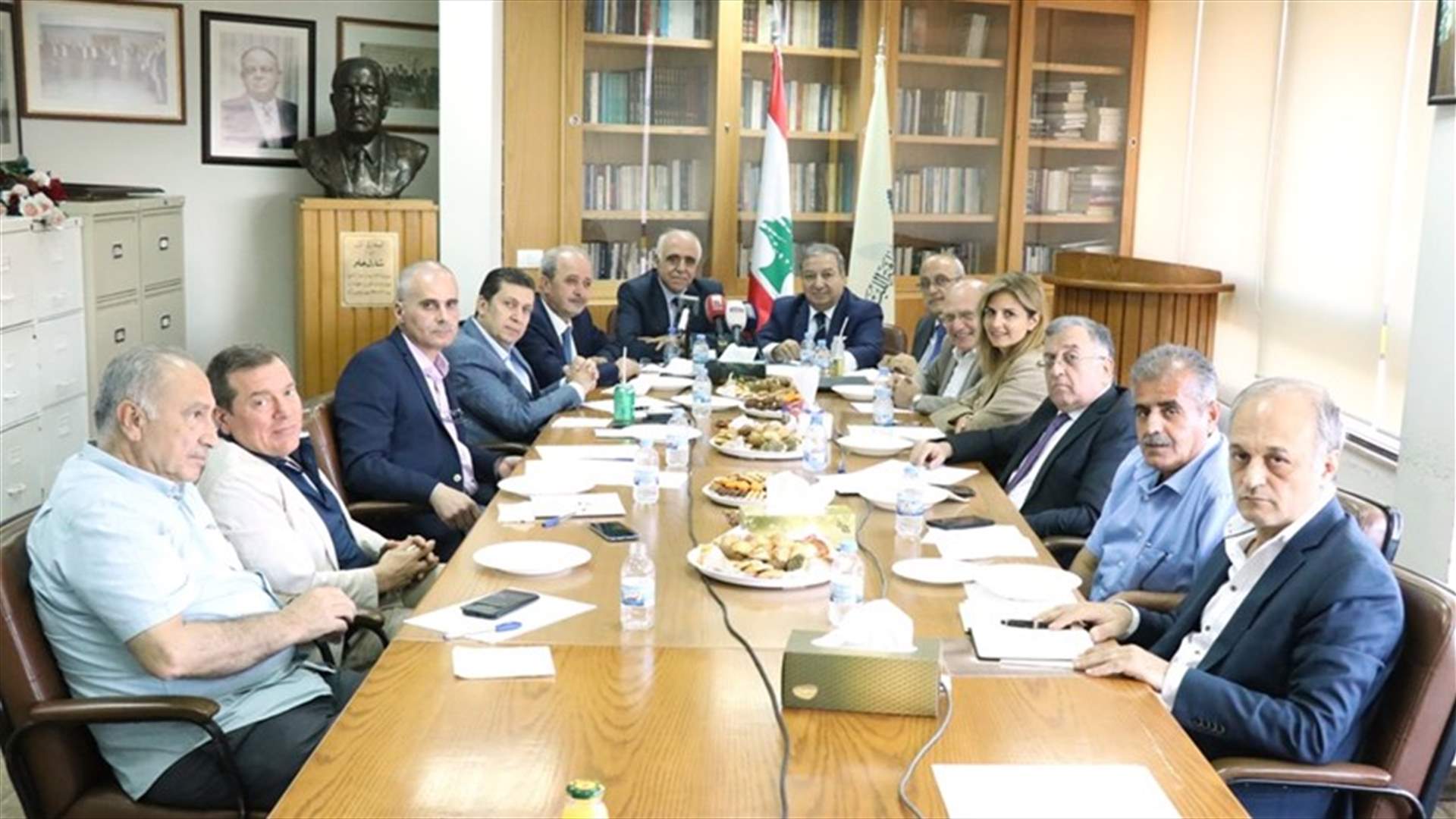 احتماع لنقباء المهن الحرّة .. وهذا ما تقرّر