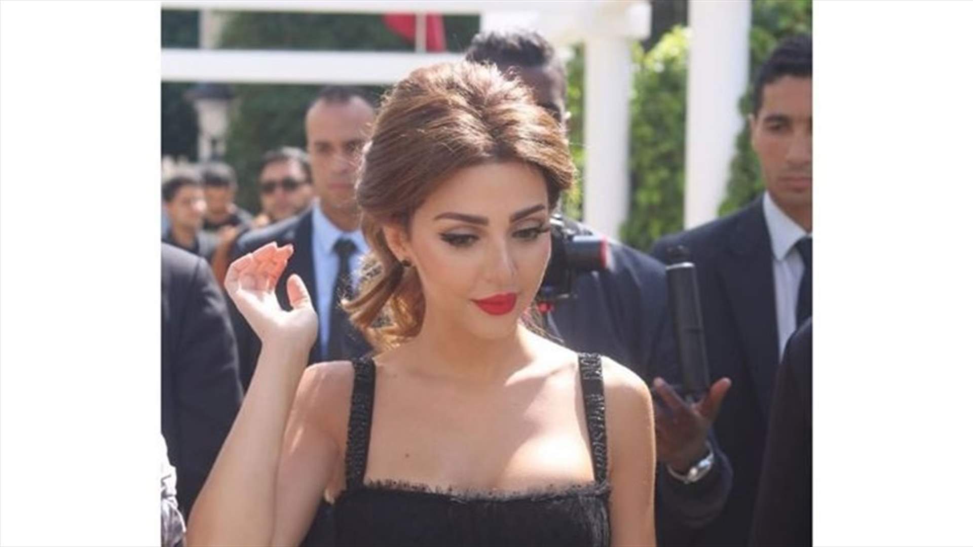 ميريام فارس تنكّرت بالنقاب في الشارع.. هكذا رصدتها الكاميرات في المغرب (صور)