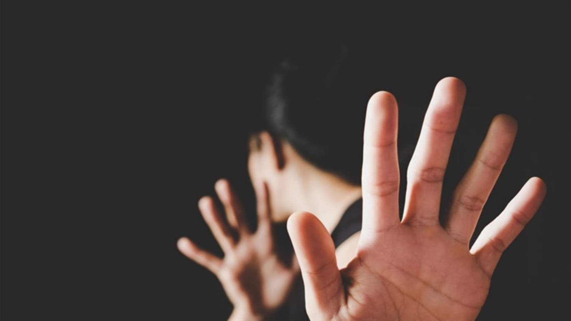 توقيف رجل خمسيني لإقدامه على التحرش بفتاة في العباسية