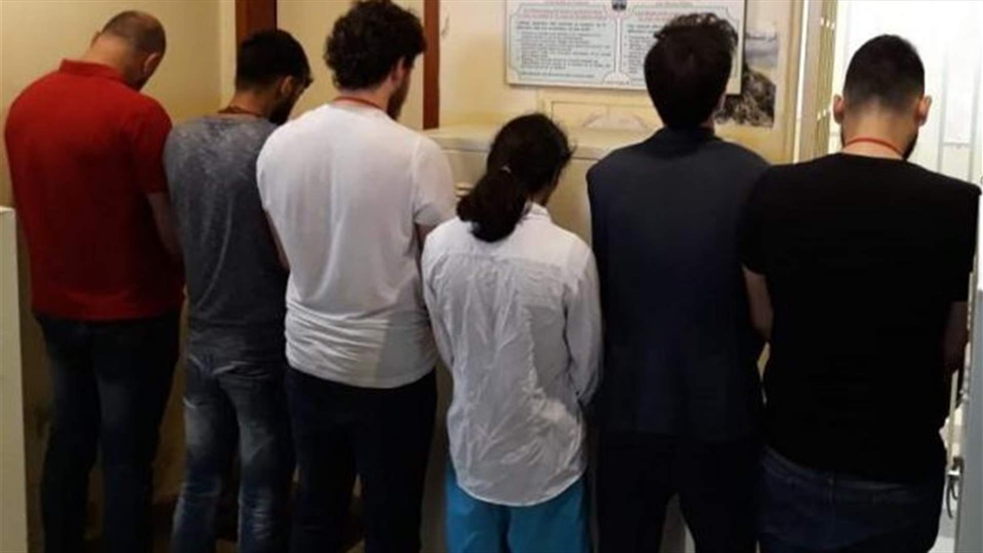 ما قصة "أبو شوارب" الذي أوقف في المنصورية؟