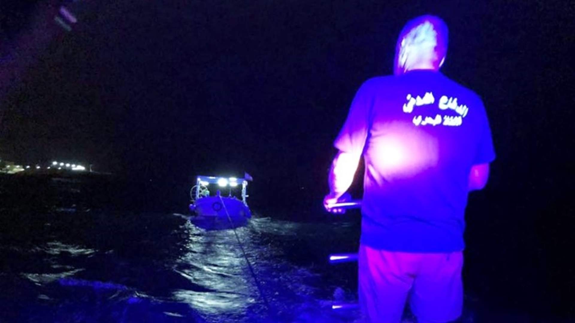 عطل مفاجىء كاد يحطم زورق للصيد مقابل شاطىء الكسليك (صورة)