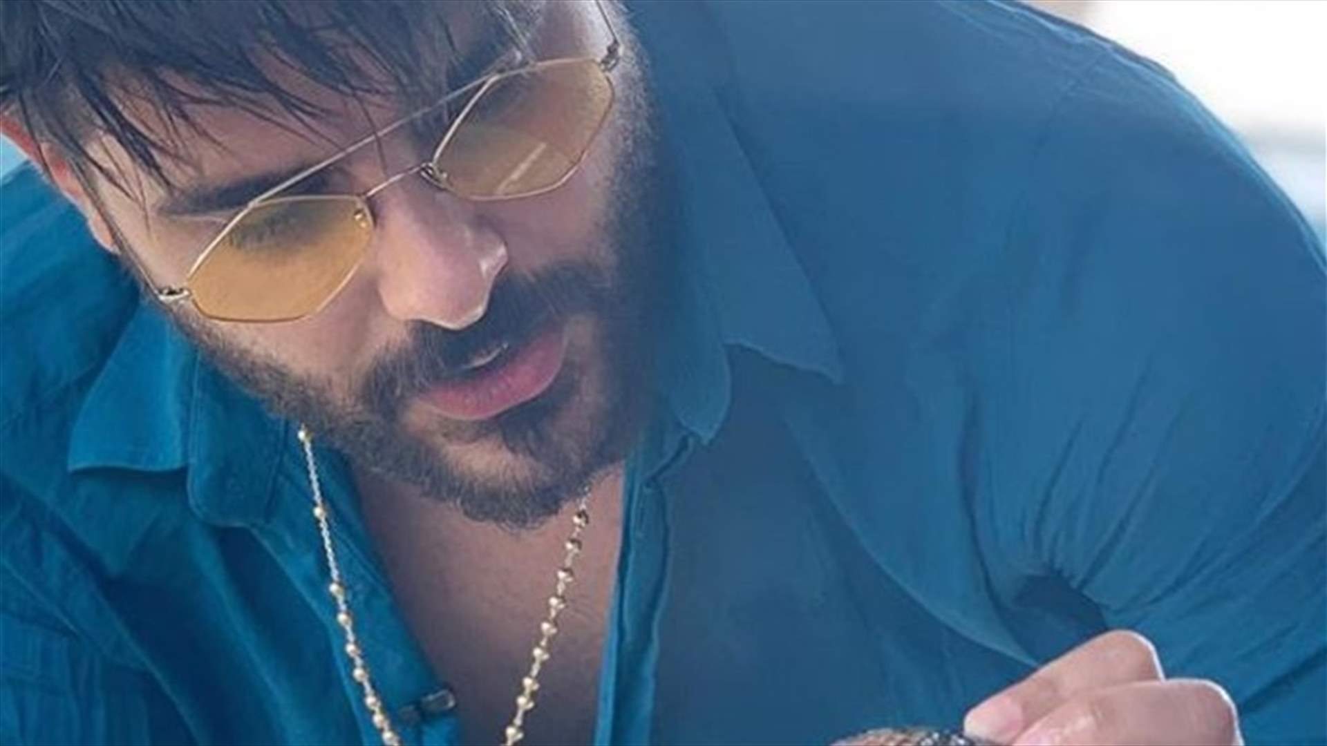 فيديو ناصيف زيتون يجتاح الإنترنت: &quot;بكره الساعة اللي غمضت عيني&quot;