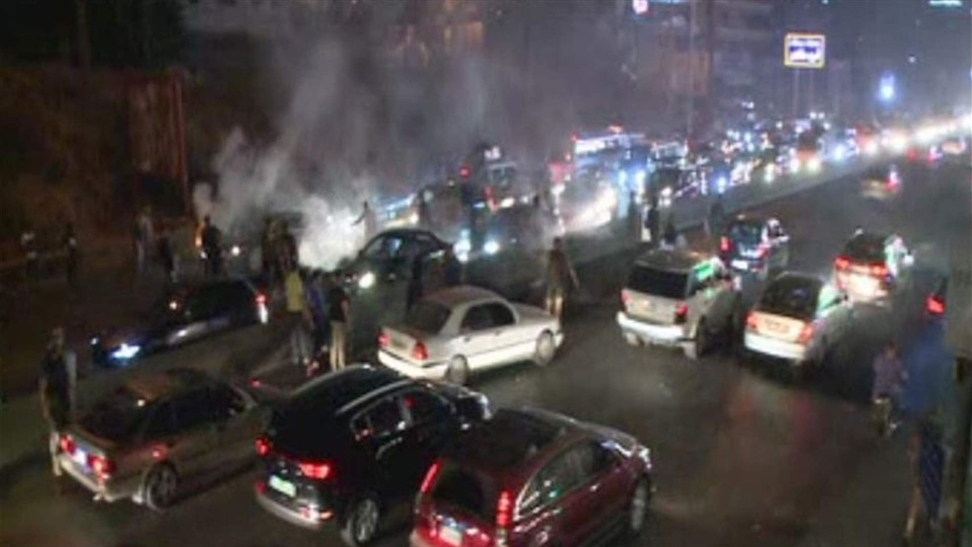 Khaldeh highway reopened in both directions as army reinforcements arrive