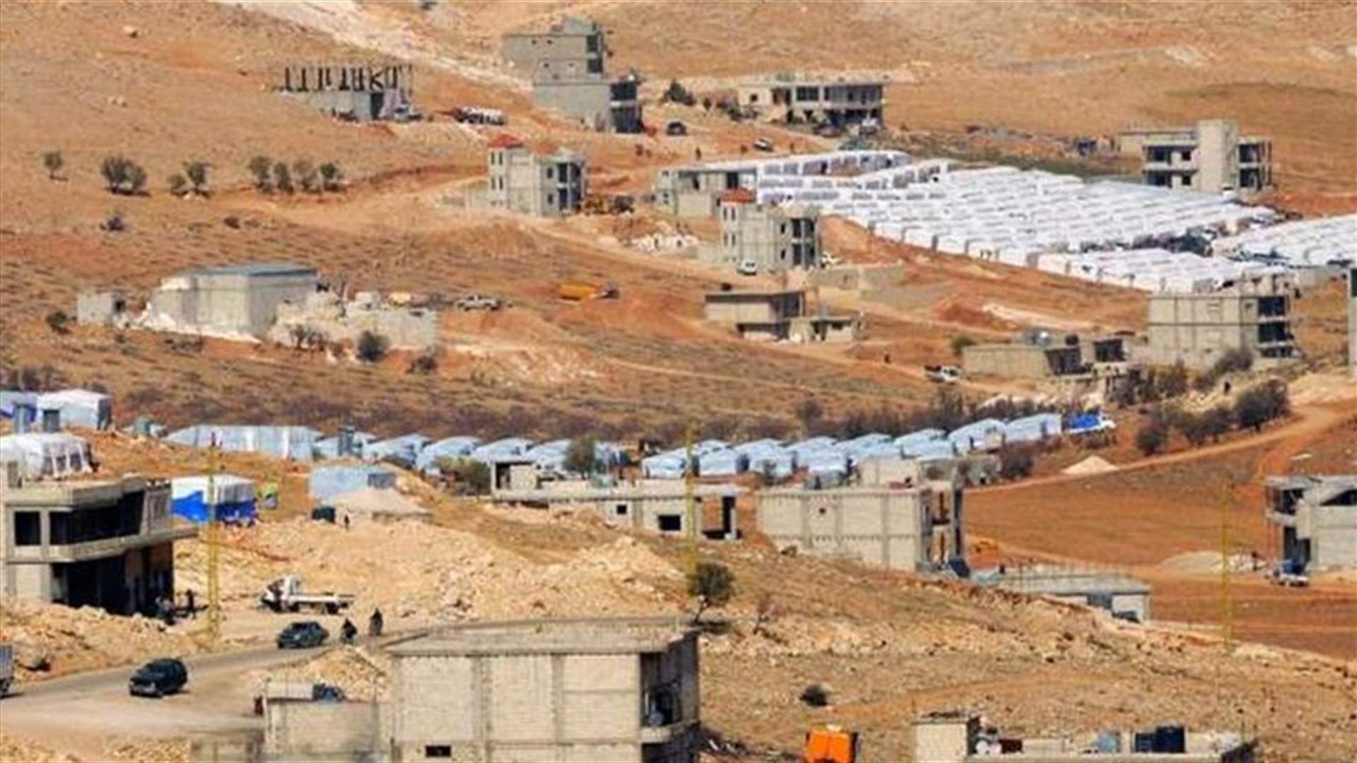 Lebanese army tours Arsal refugee camp to ensure implementation of decision to remove violations