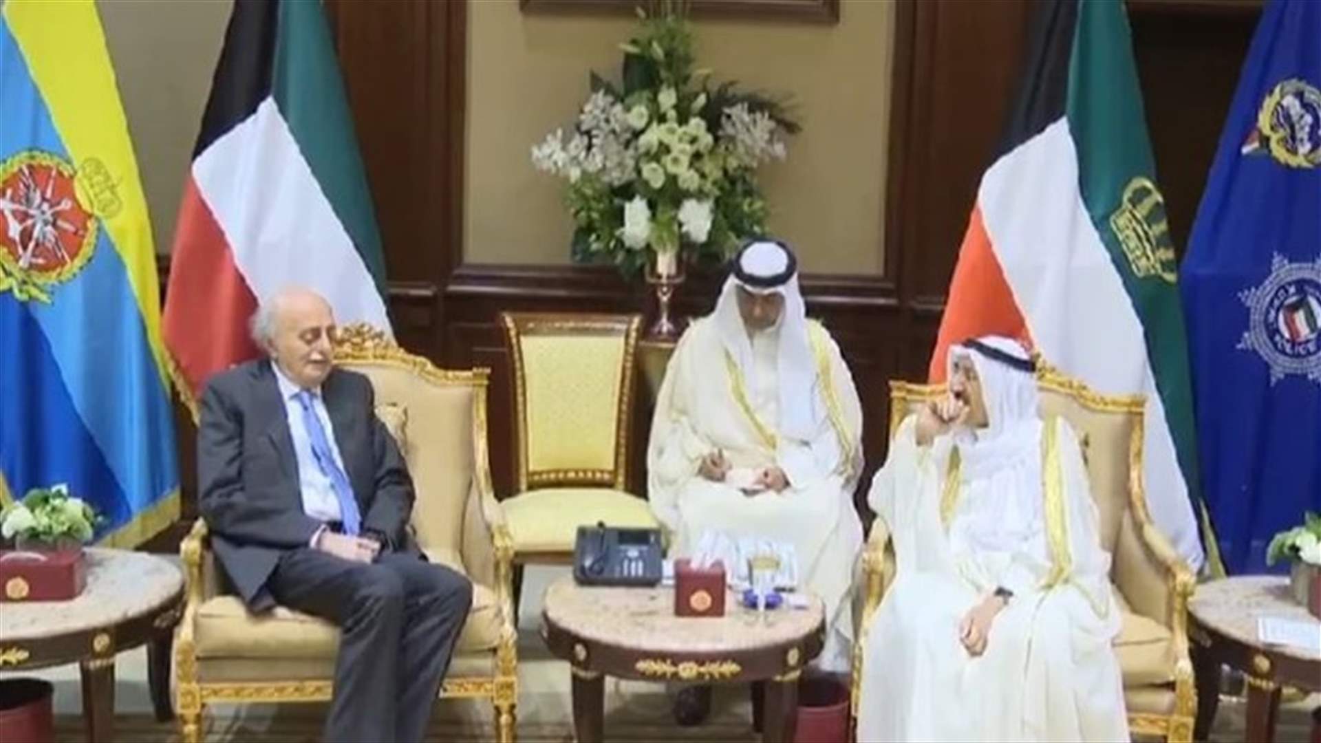 جنبلاط التقى أمير الكويت ورئيس الوزراء ومسؤولين (صور)