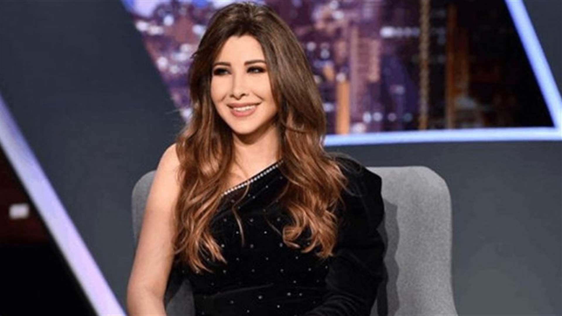 بعد فيديو المطار... نانسي عجرم تتلقى اتصالا من ريا الحسن: كل الاحترام لشخصك