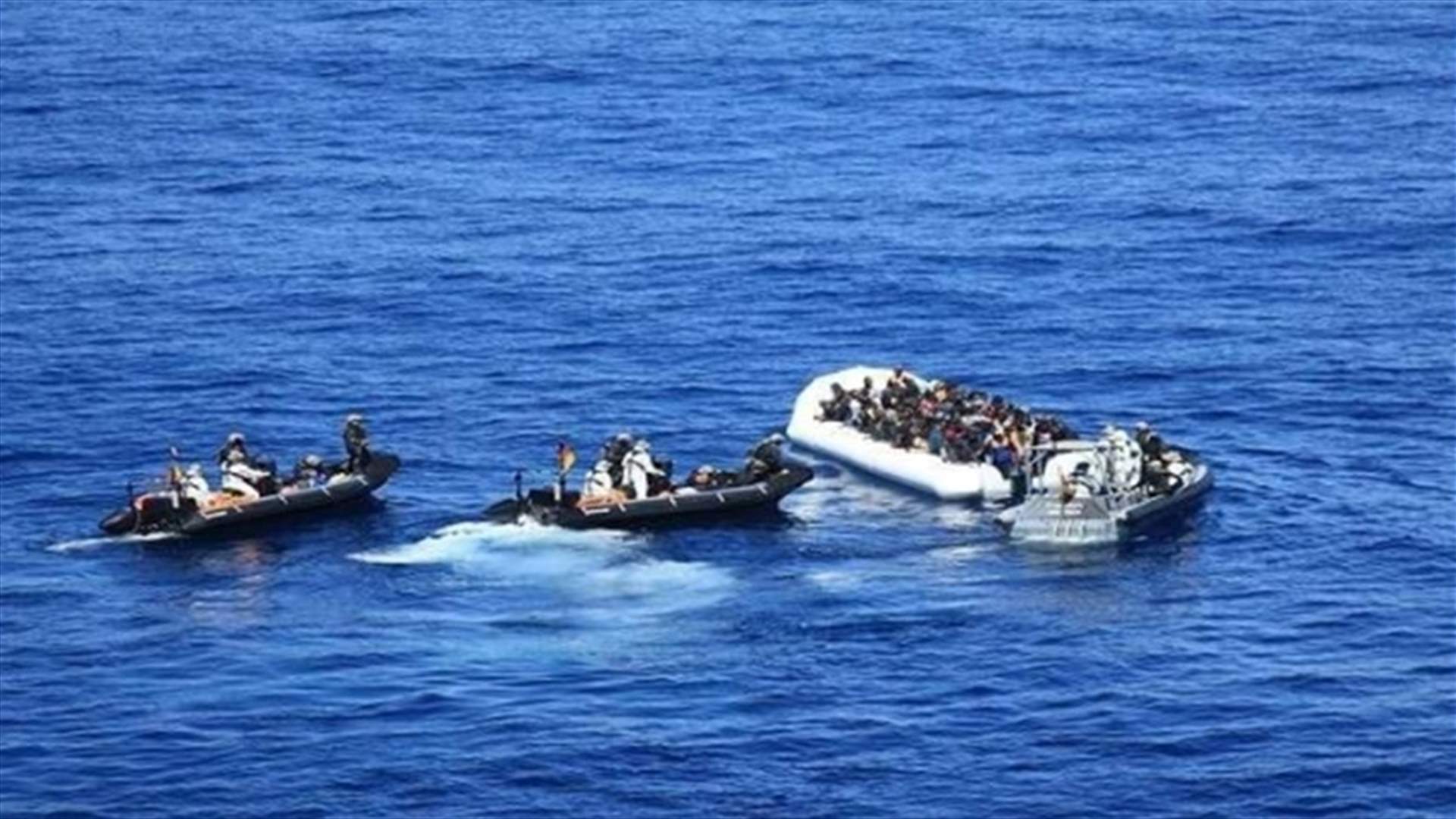 تونس تنتشل جثث 14 مهاجرا بعد غرق العشرات قبالة سواحلها