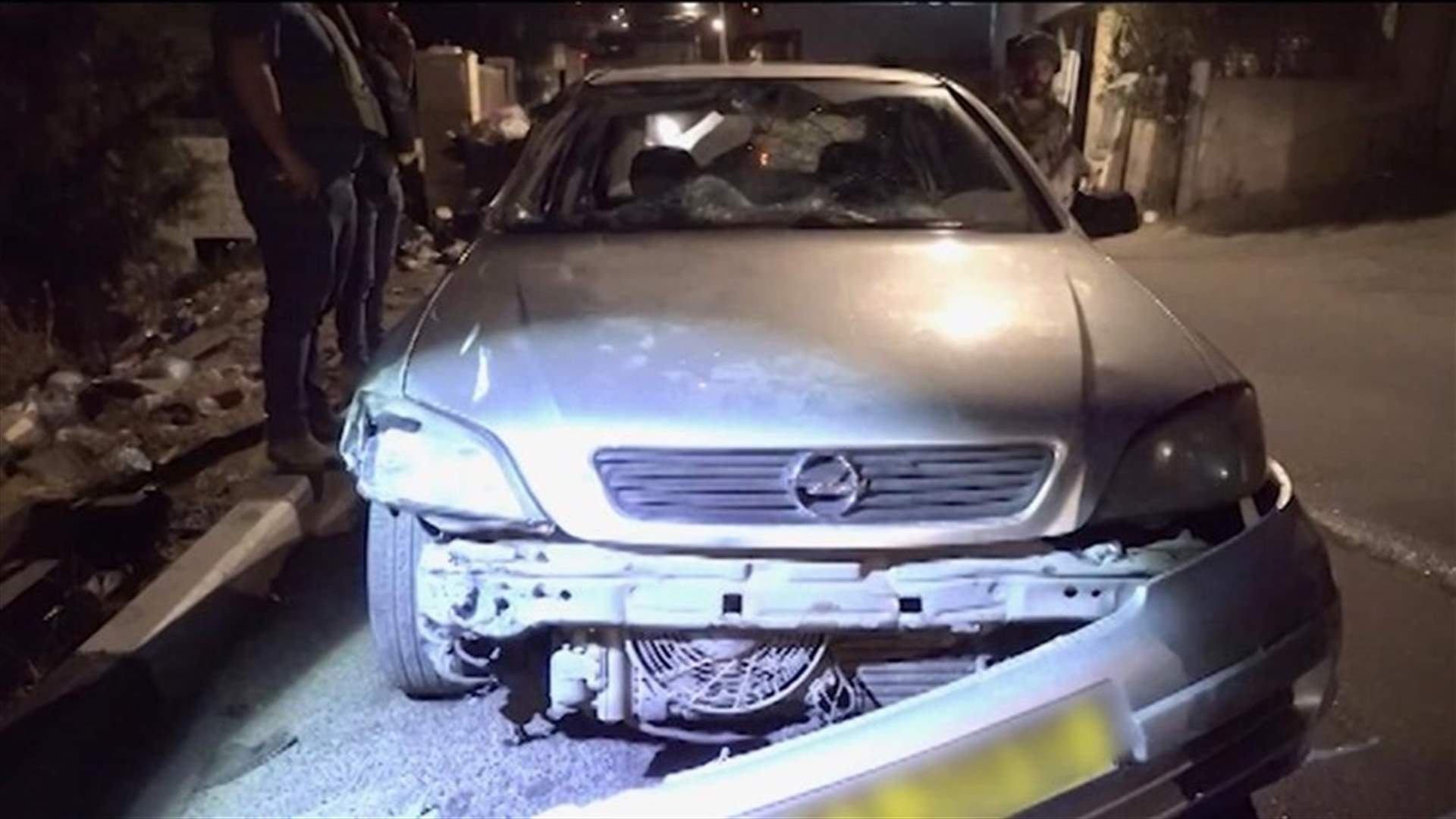 جرح خمسة جنود إسرائيليين في عملية دهس اعتقل منفذها الفلسطيني في الضفة الغربية