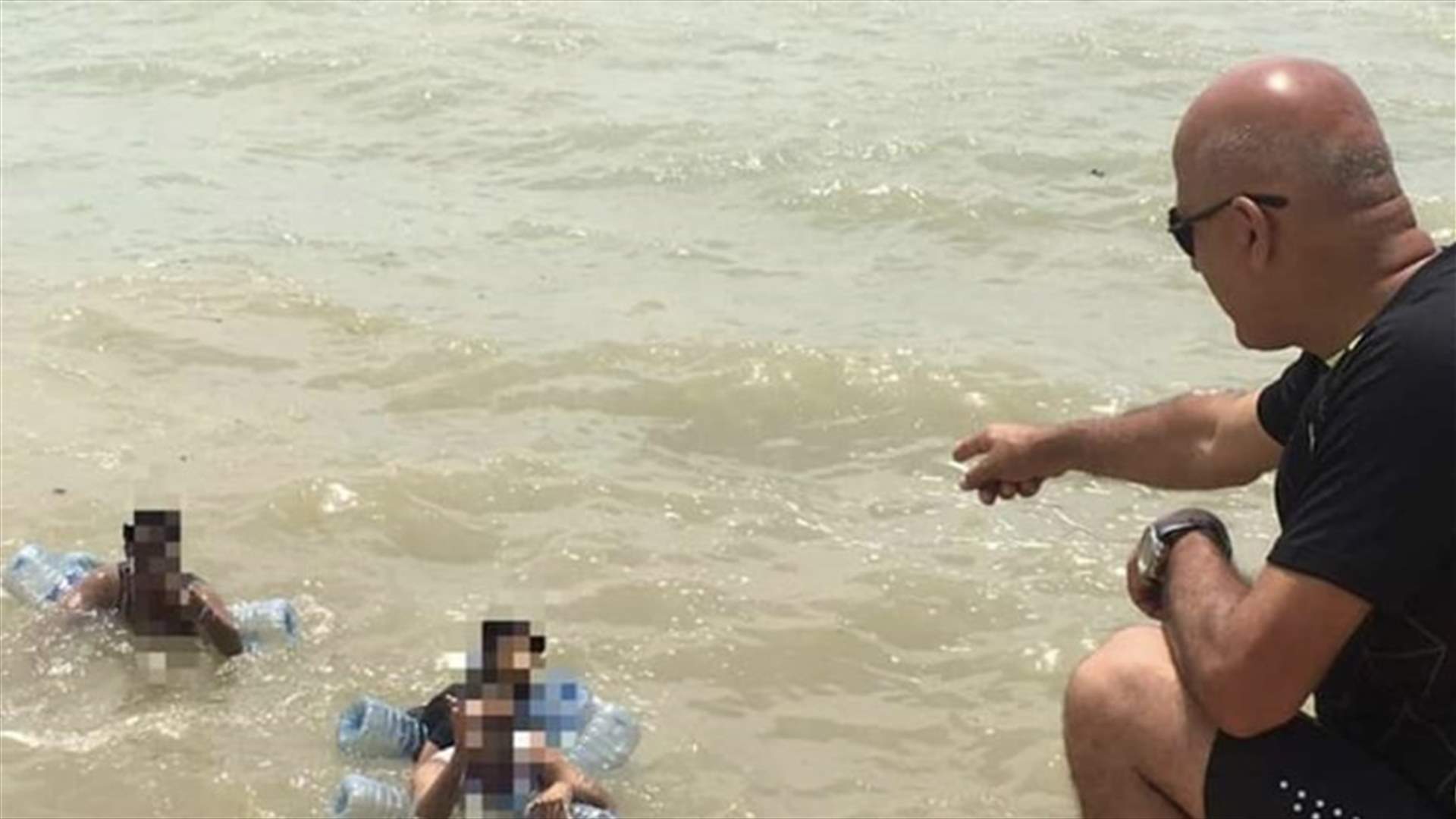 إنقاذ 4 بنغلادشيين من الغرق في ذوق مكايل (صورة)