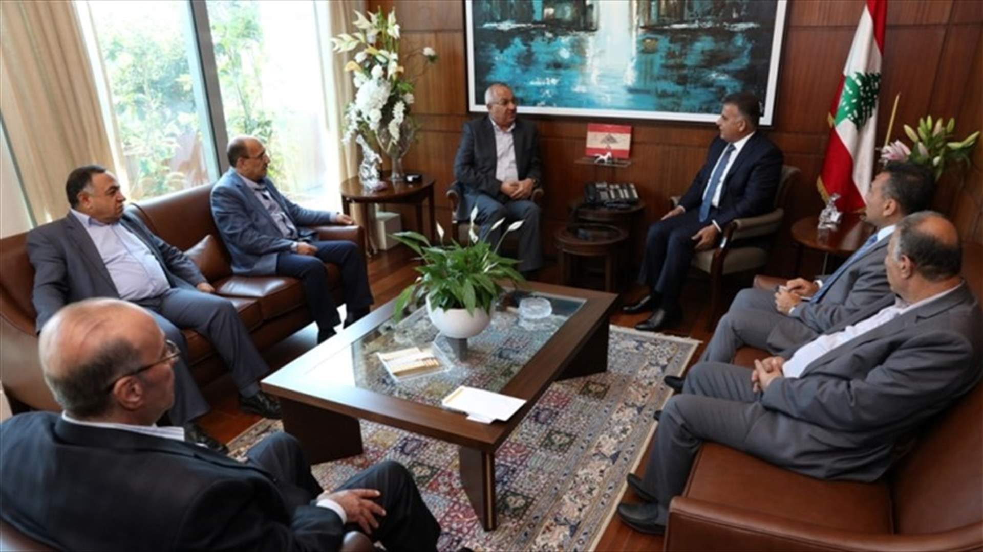 اللواء ابراهيم عرض مع وفد فلسطيني اوضاع النازحين الى لبنان...