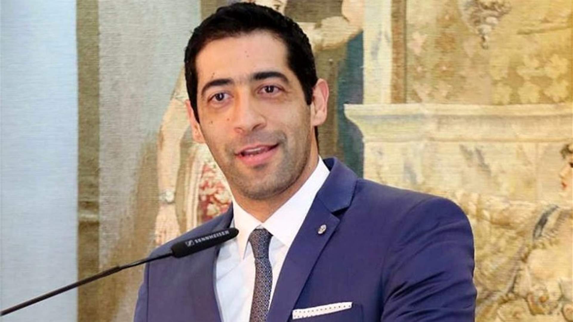 حنكش لـ&quot;الجمهورية&quot;: البلد ينهار وكأننا نعيش في &quot;عصفورية&quot;