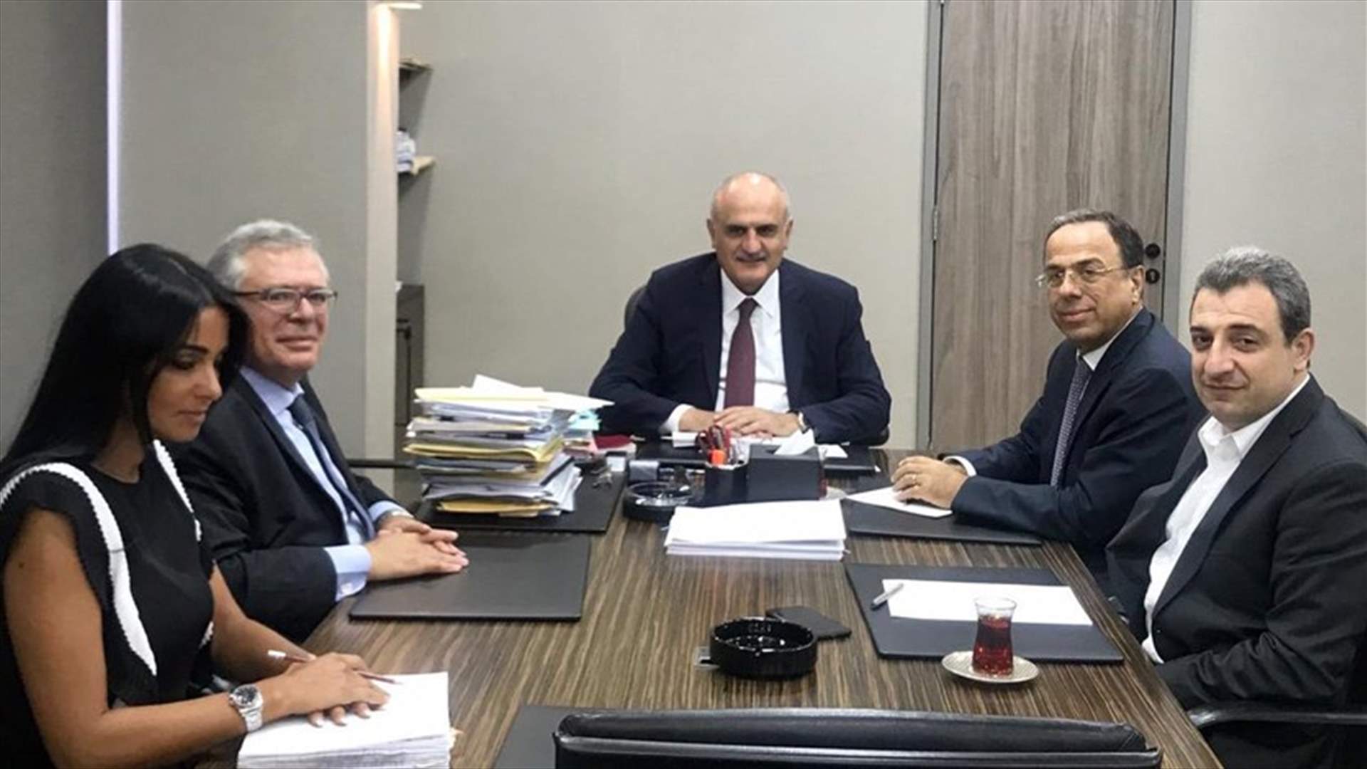 اجتماع في وزارة المال... هذا ما بُحث فيه