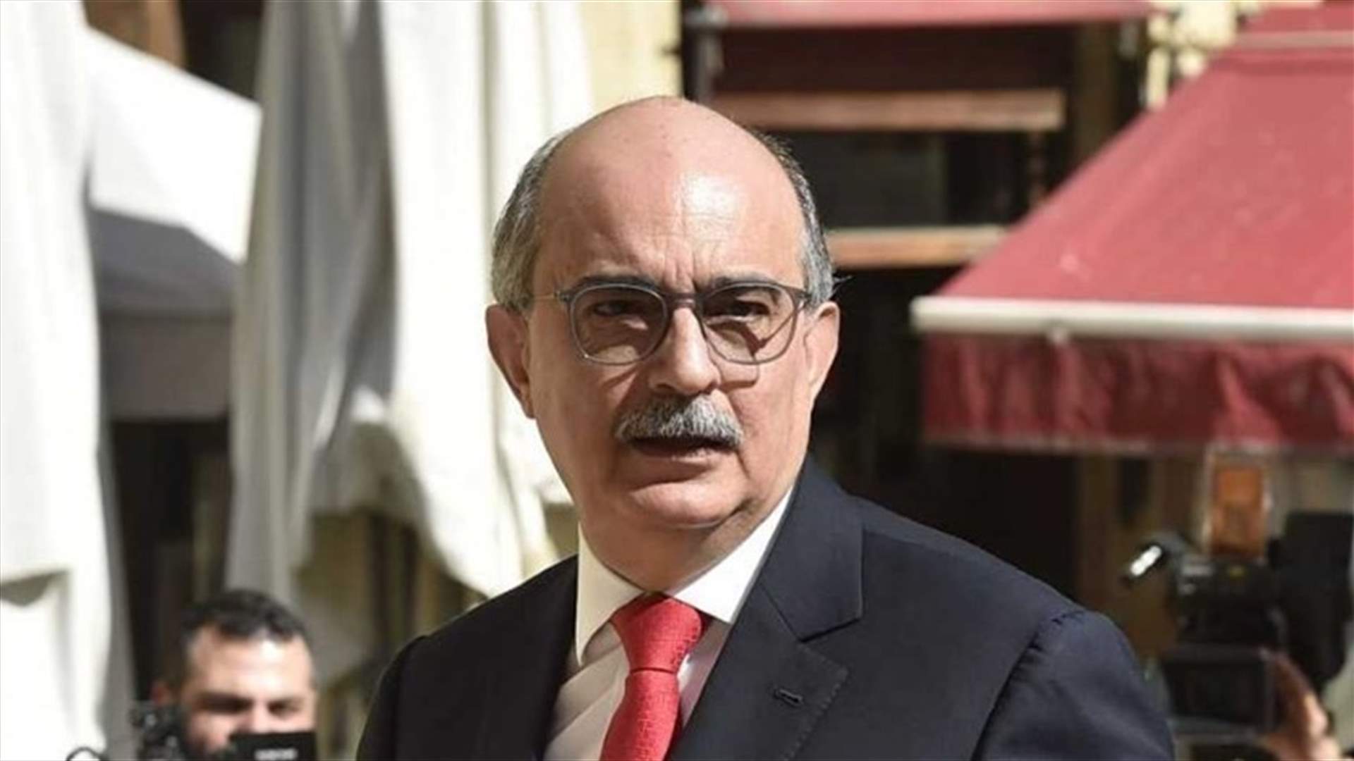 نزيه نجم لـ &quot;الأنباء الكويتية&quot;: ما نشهده في لبنان حفلات جنون