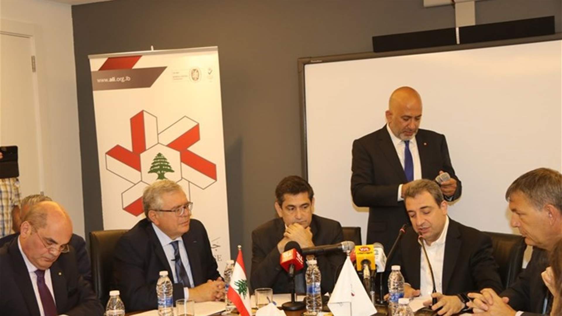 ورشة عمل للتركيز على إعطاء الافضلية للمنتجات اللبنانية في مشتريات المنظمات الدولية للنازحين...