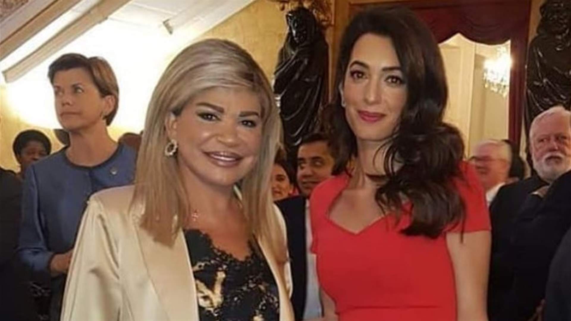 مي شدياق برفقة أمل علم الدين كلوني.. ما الّذي جمعهما؟