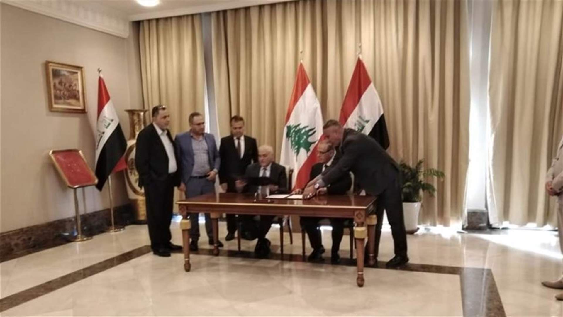 جبق وقع ونظيره العراقي على مذكرة تفاهم تقر بجودة الدواء اللبناني وتلبي الحاجات العراقية