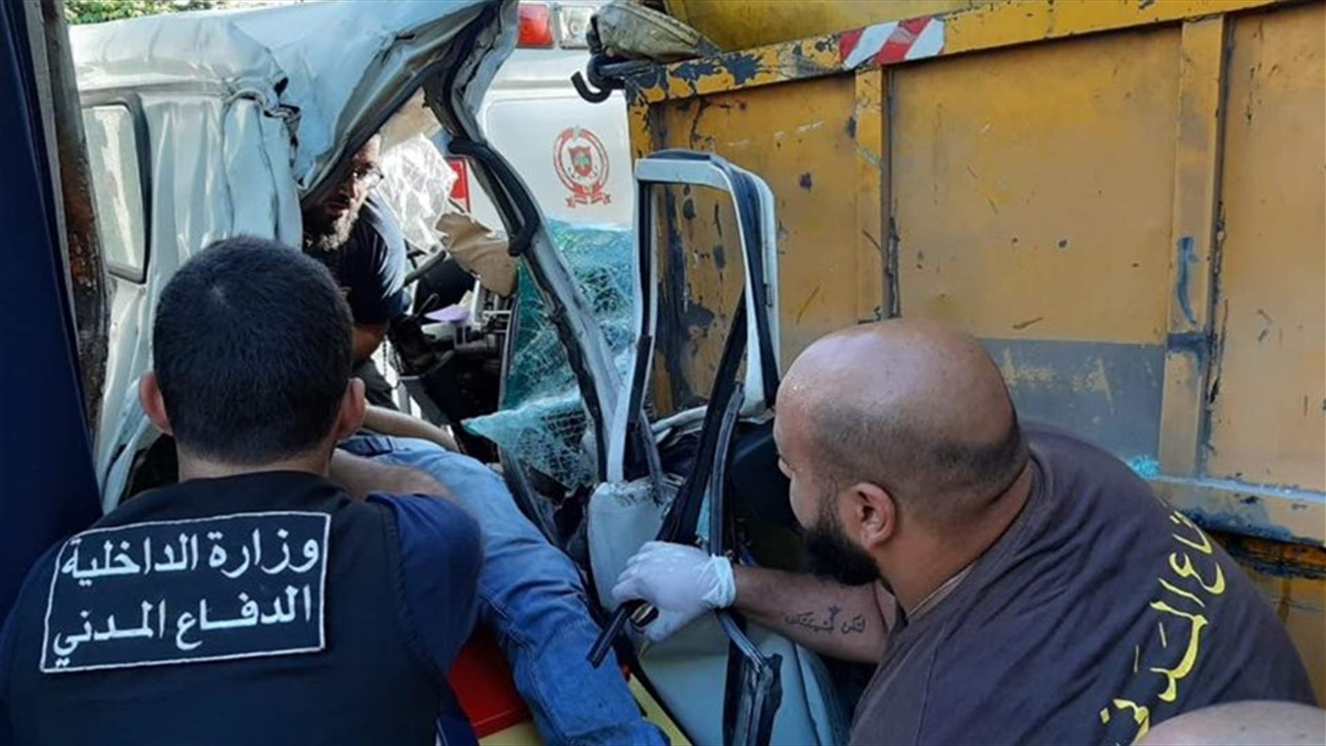 جريح بحادث سير في مستيتا (صورة)