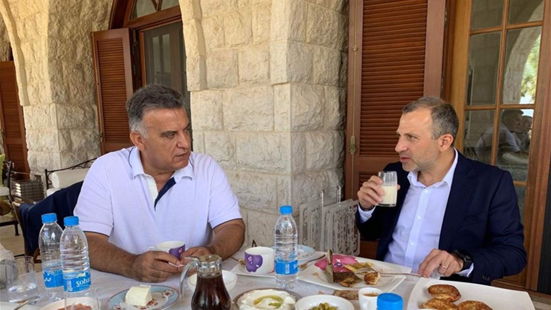 باسيل بات ليلته عند اللواء ابراهيم وينطلق اليوم في جولته الجنوبية (صورة)