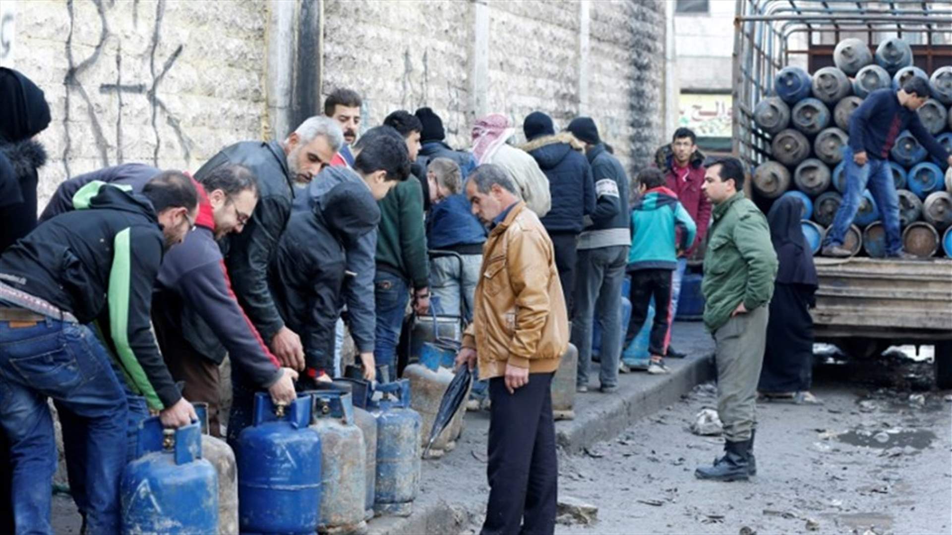 توقف أحد خطوط الغاز في وسط سوريا نتيجة "عمل ارهابي"