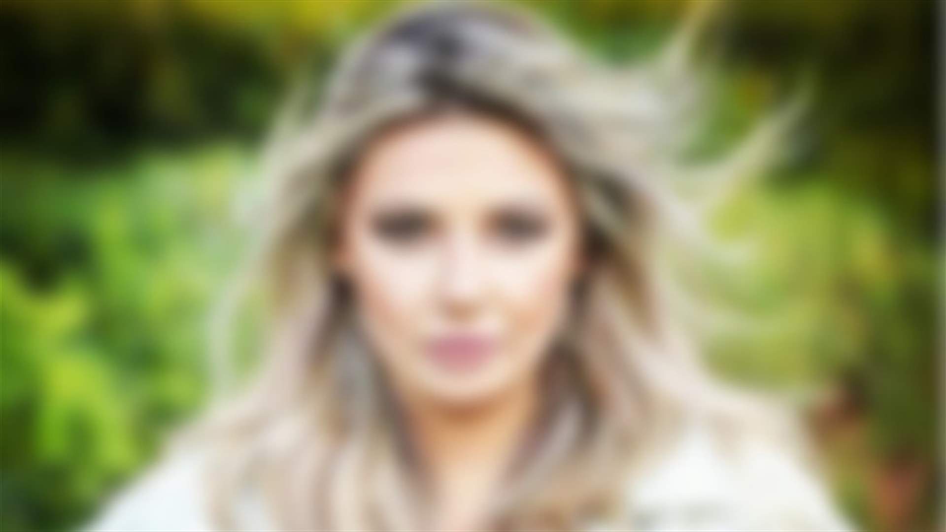 6 صور لطليقة وائل كفوري.. شاهدوا أنجيلا بشارة بعد سنوات من الإختباء