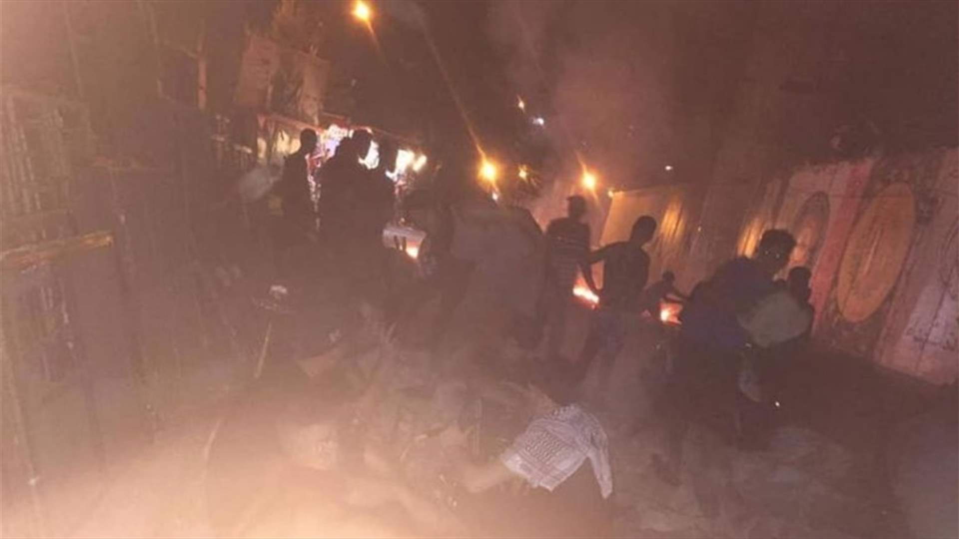 إقفال مداخل مخيمي عين الحلوة والمية ومية احتجاجا على قرارات وزارة العمل