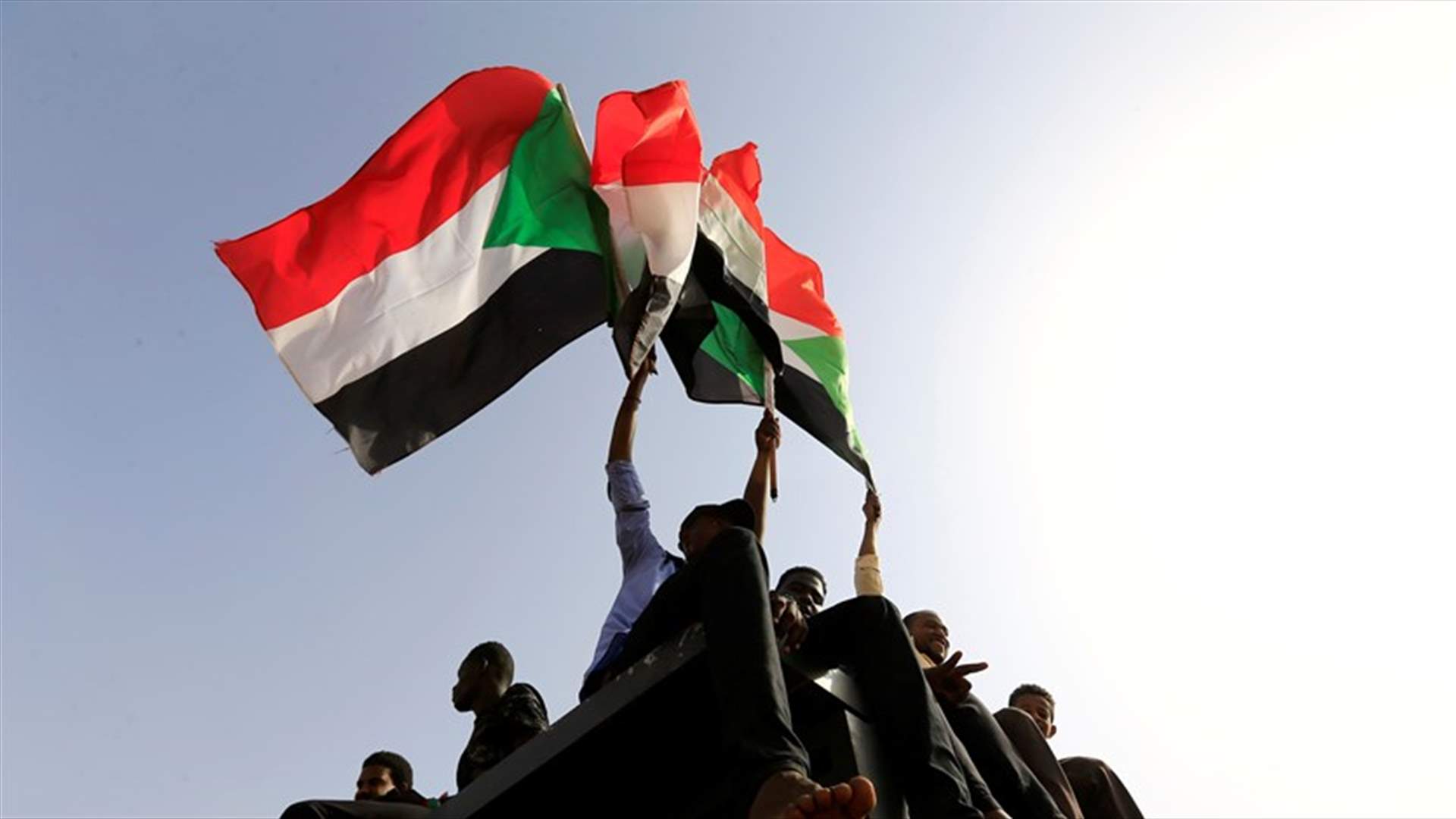 قياديان في حركة الاحتجاج يعلنان تأجيل المفاوضات مع المجلس العسكري في السودان