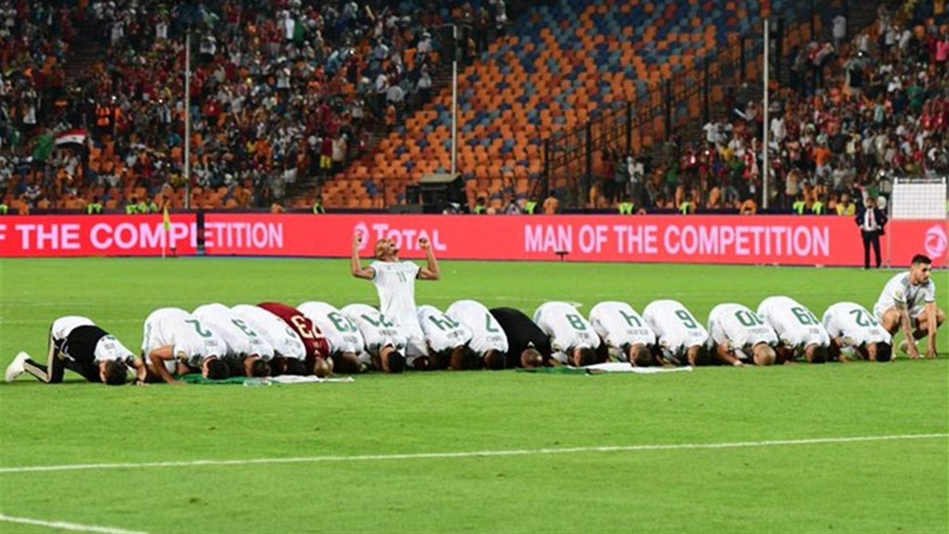 الجزائر تُسقط السنغال وتتوج بلقب كأس الأمم الافريقية