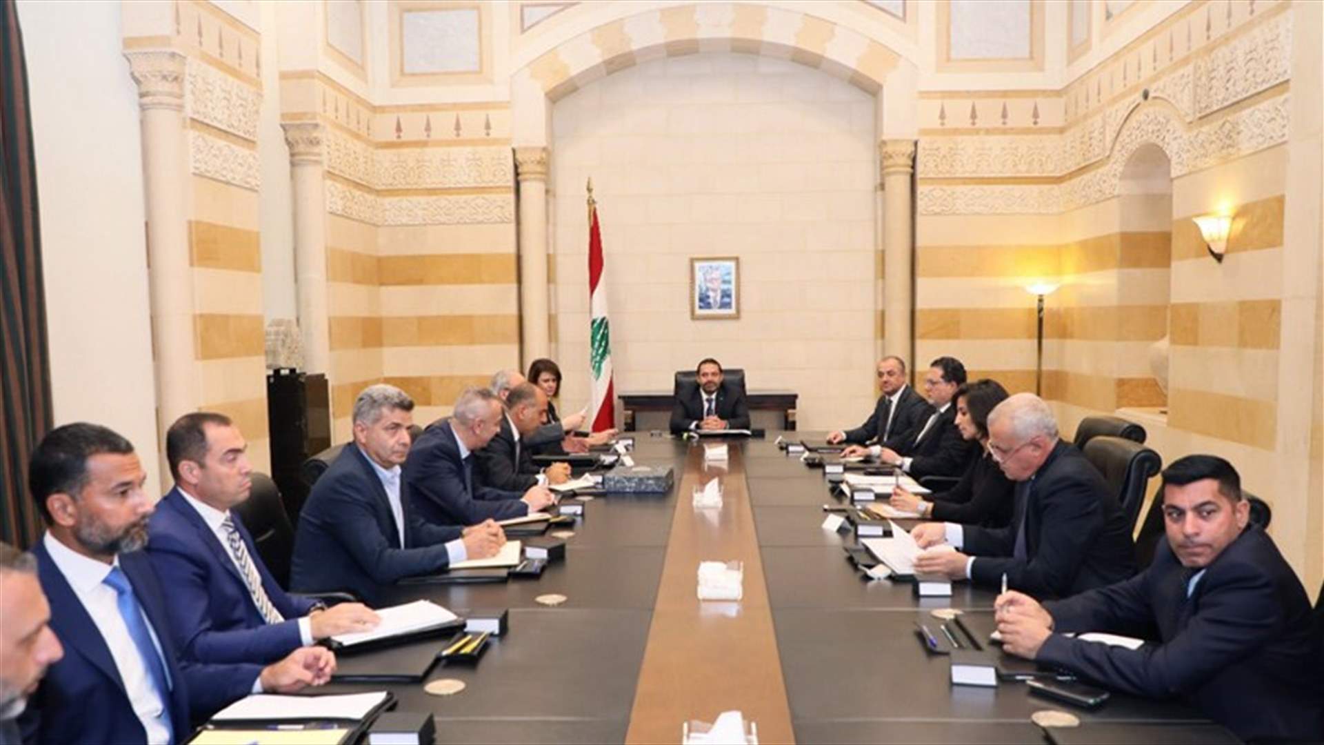 الحريري ترأس اجتماع اللجنة الوزارية لدراسة تزويد الاجهزة الامنية والعسكرية بحركة الاتصالات