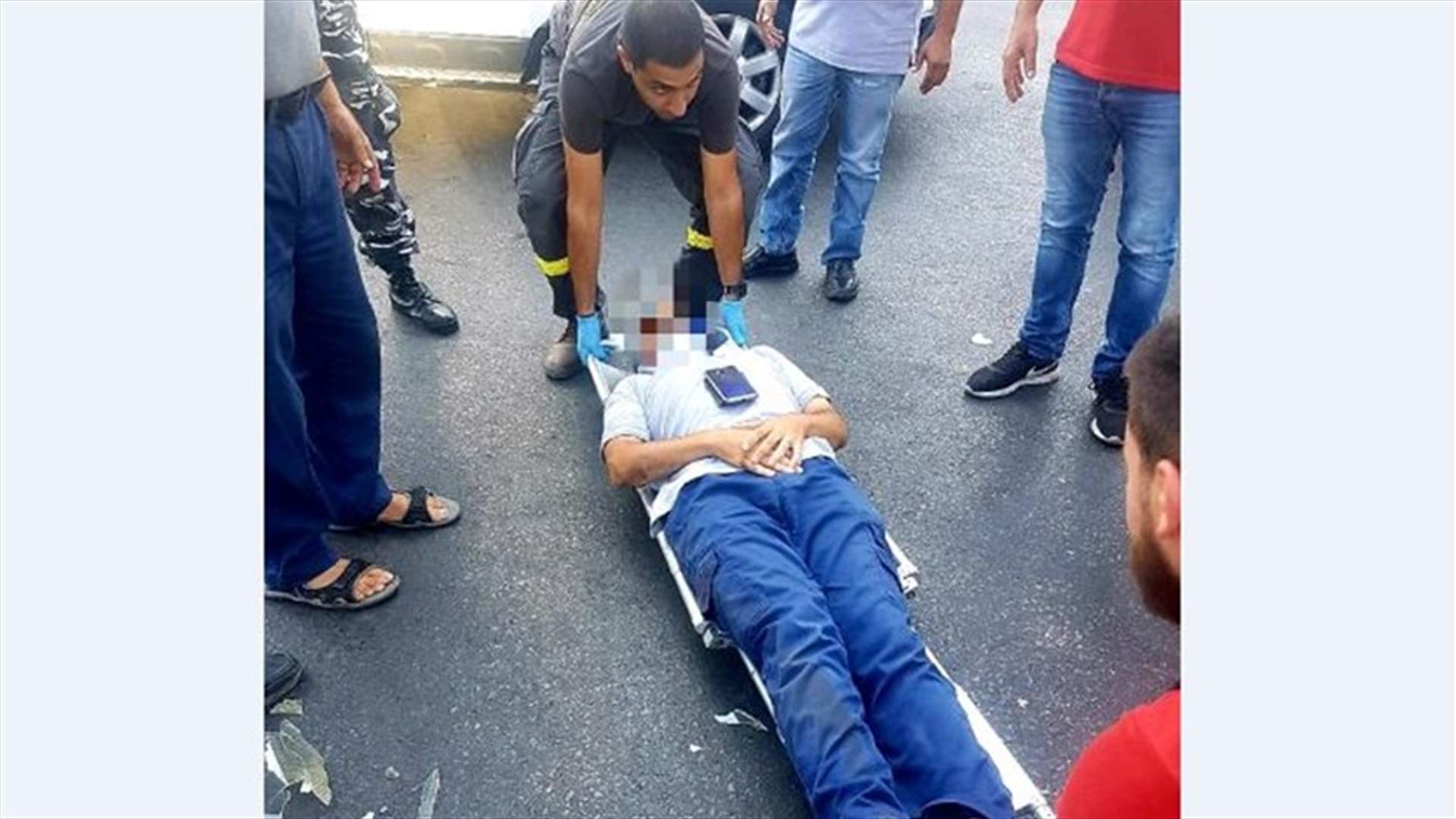 جريح في حادث تصادم عند تقاطع الشفروليه (صورة)