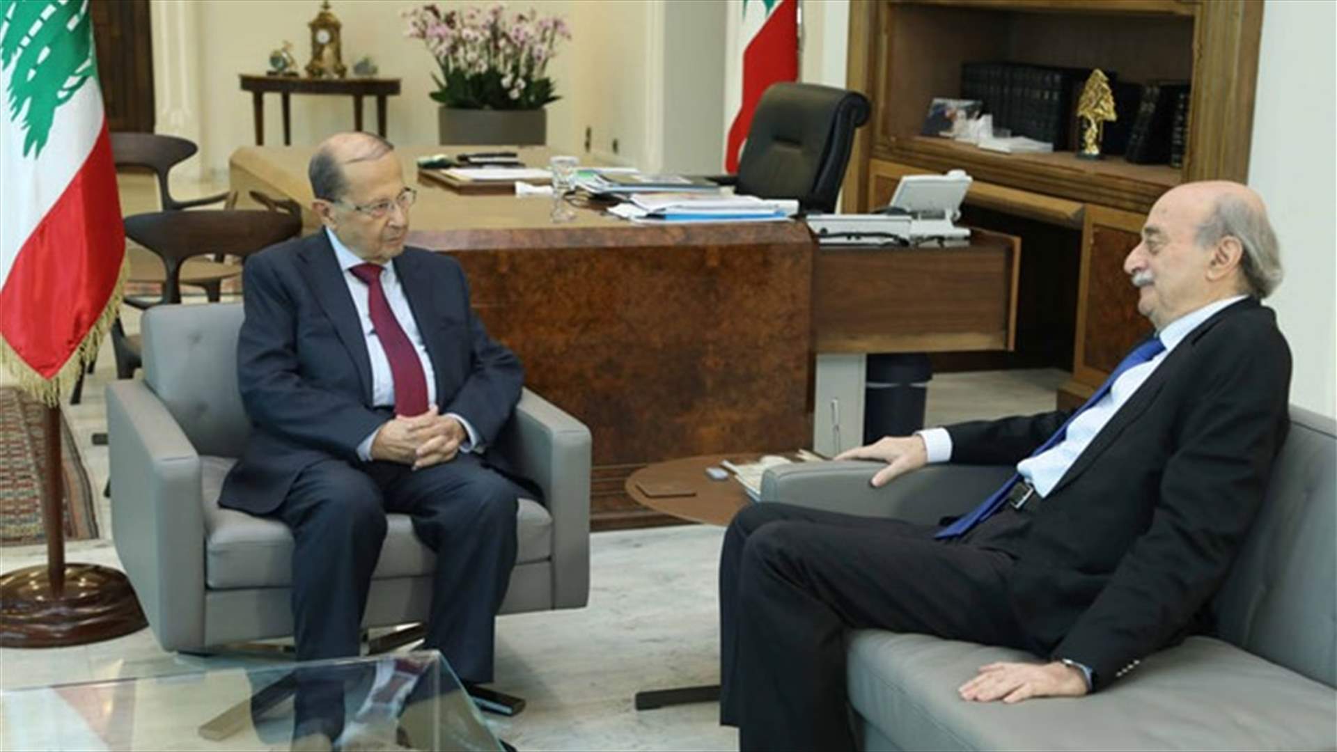 اوساط "الاشتراكي" لـ"الجمهورية": استهداف جنبلاط يسير الى النهاية... و"التيار": نرفض التسوية