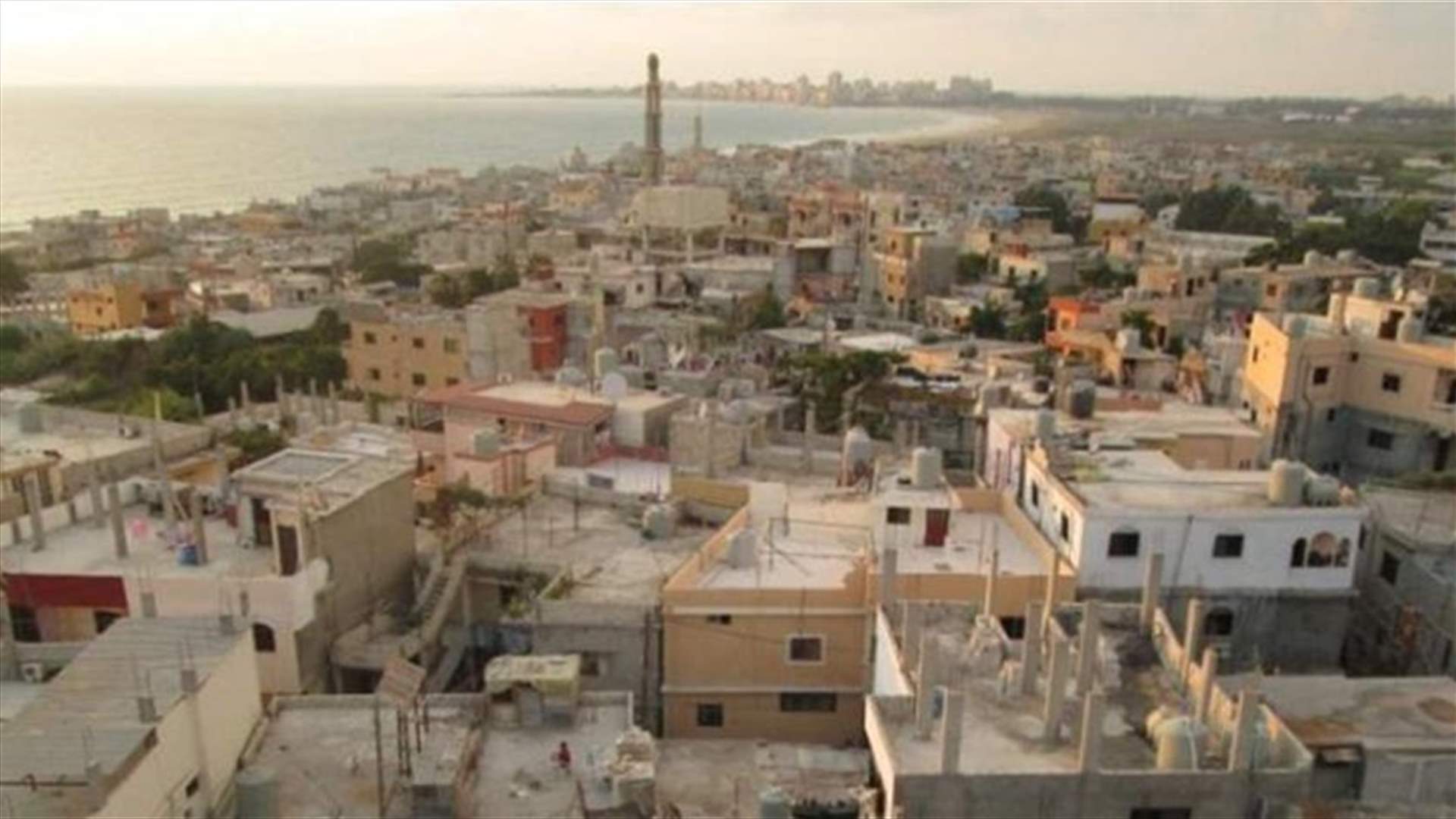 اعتصام في مخيم الرشيدية رفضا لقرار وزير العمل