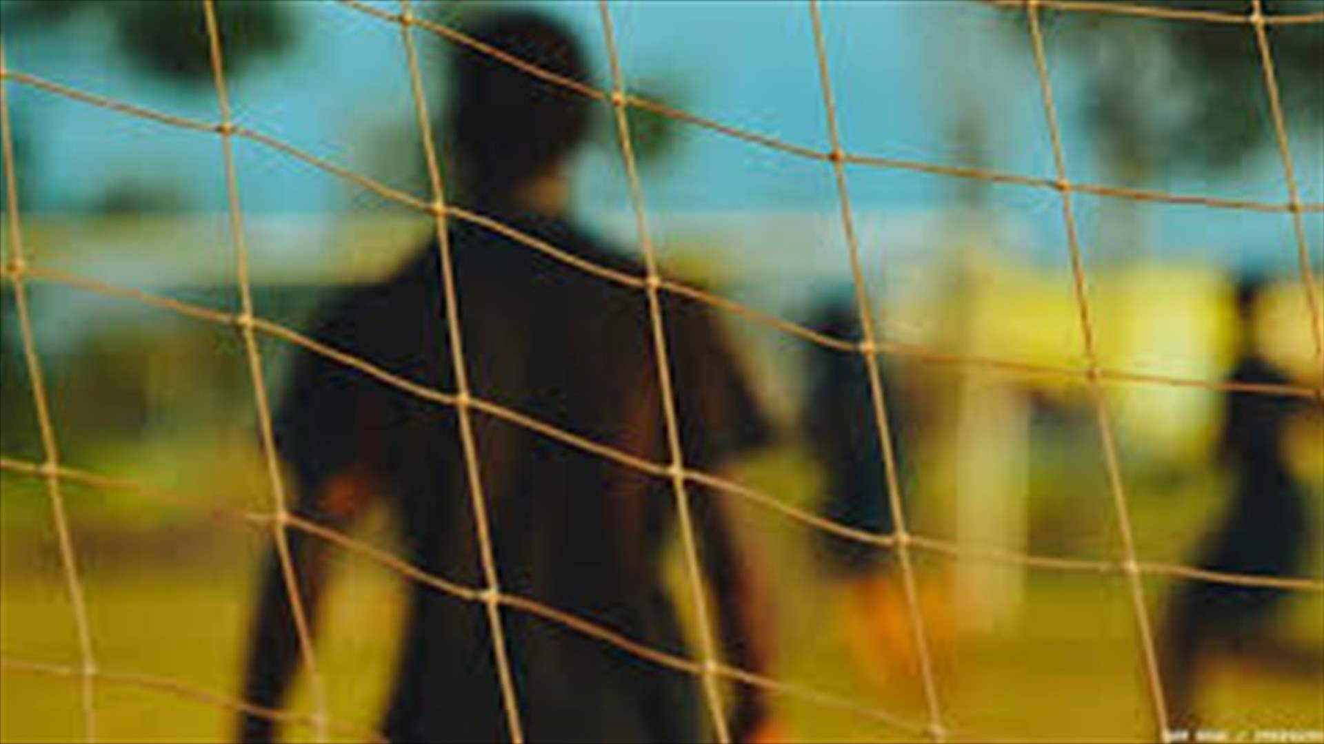 حذف حساب لاعب كرة قدم على تويتر بسبب المثلية الجنسية (صور)