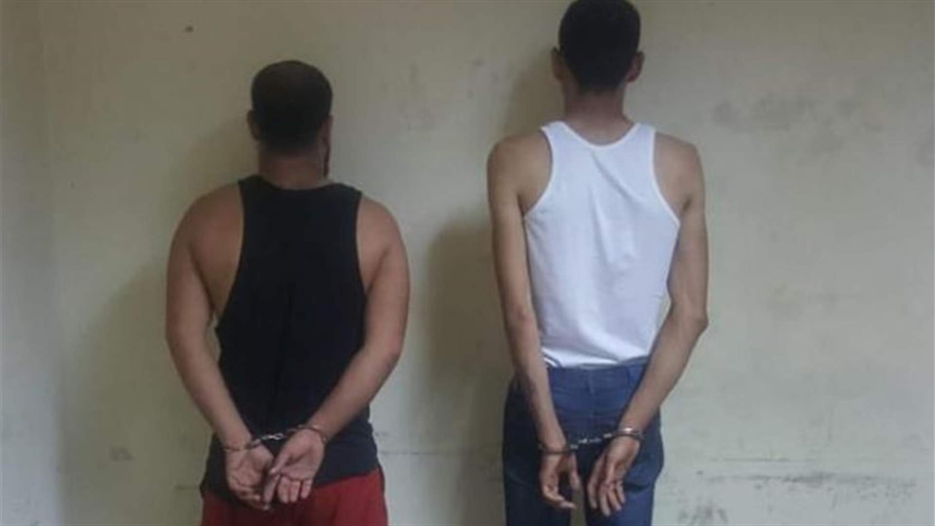 بالجرم المشهود... "المعلومات" توقف مروجي مخدرات في ضبية (صورة)