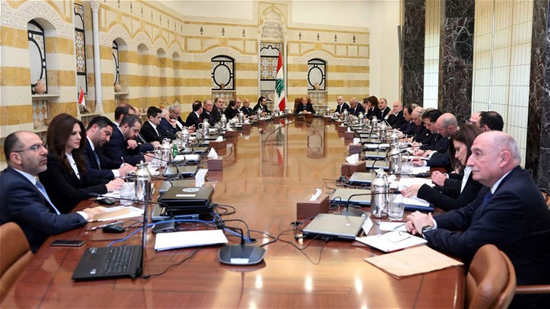 الشرق الأوسط: اقتراح لعقد جلسة حكومية بغياب شهيب والغريب... والحريري يرفض