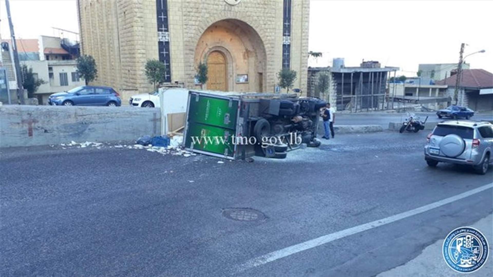 انقلاب بيك آب على طريق عام الكحالة