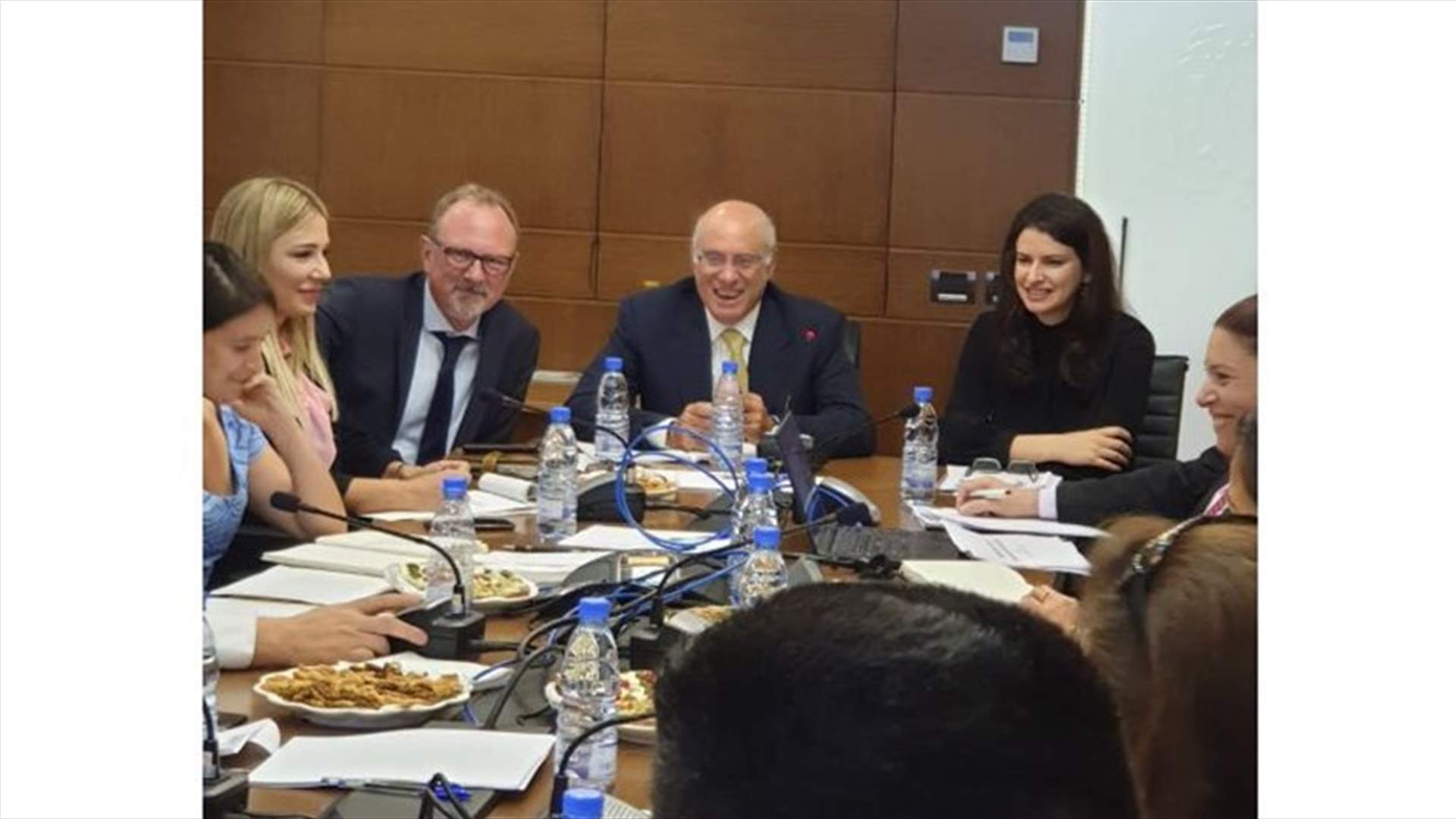 ابو سليمان يترأس اجتماعاً في &quot;منظمة العمل الدولية&quot; تمهيداً لإعادة النظر بنظام الكفالة