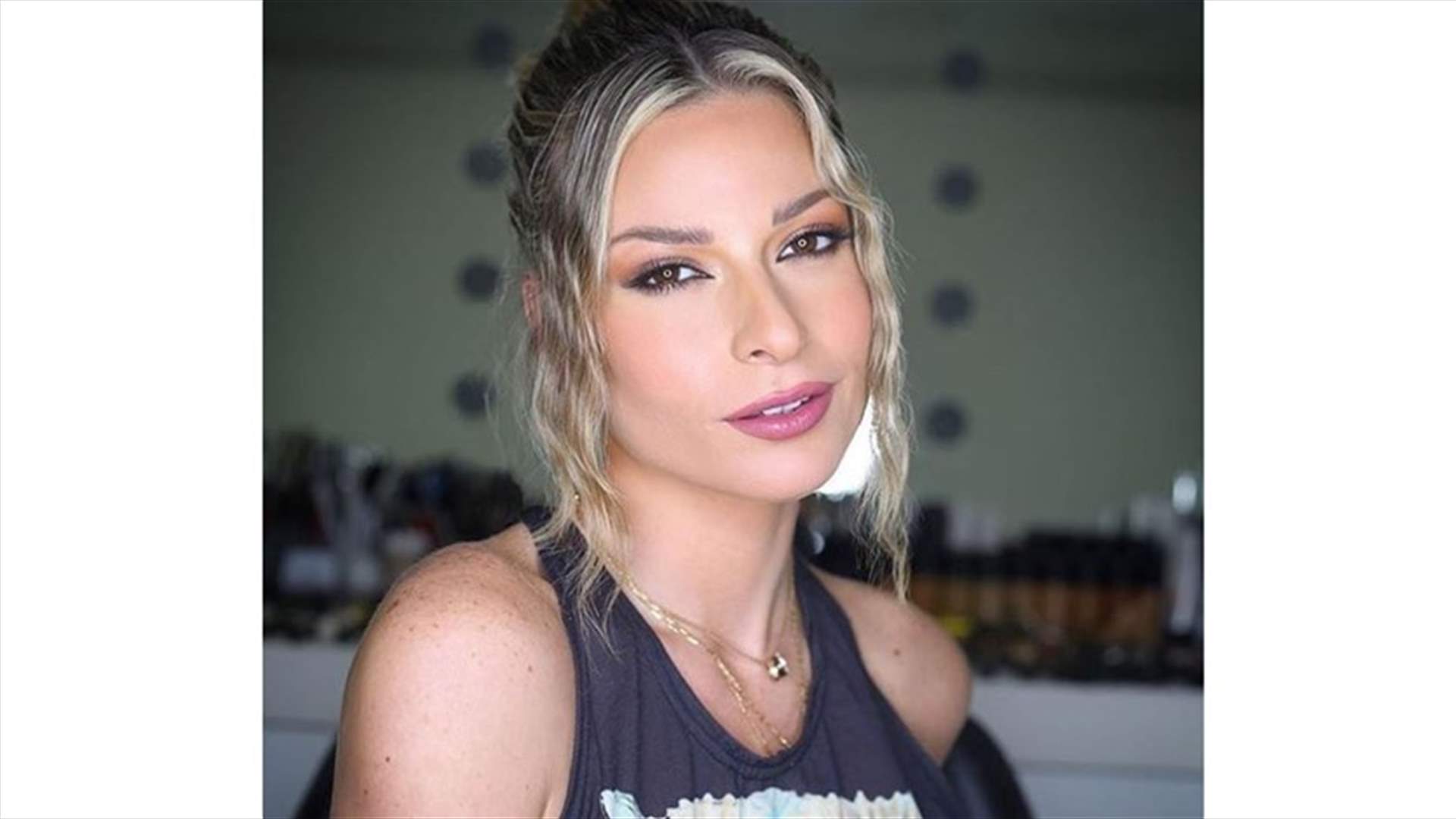 باميلا الكيك تغني داخل السيارة لمعين شريف... "الحب هو الجواب"