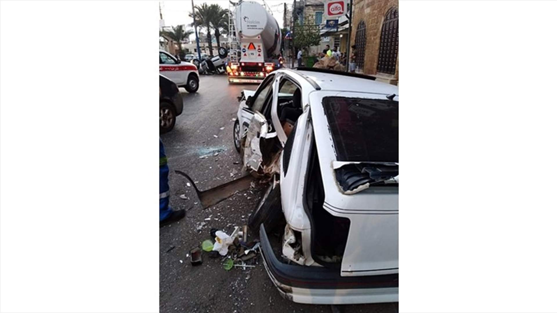 حادث سير على أوتوستراد البداوي يتسبب بزحمة سير