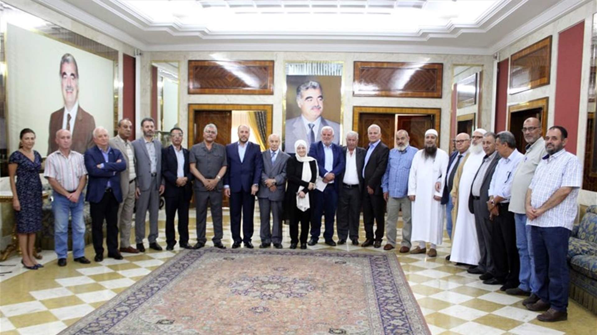 اجتماع للفصائل الفلسطينية بدعوة من بهية الحريري: نتمنى على الحريري تجميد اجراءات وزارة العمل