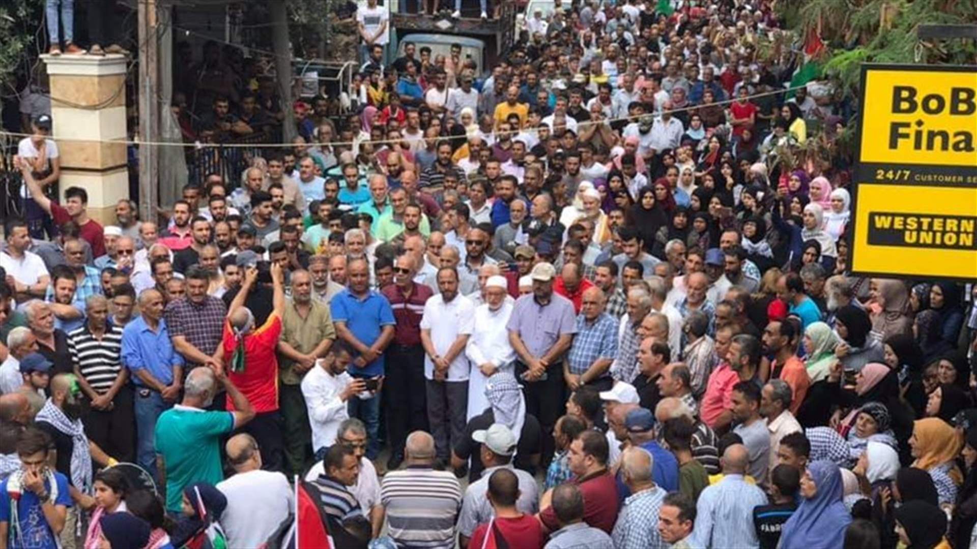 الاضراب مستمر للأسبوع الثالث على التوالي في مخيم البداوي (صور)