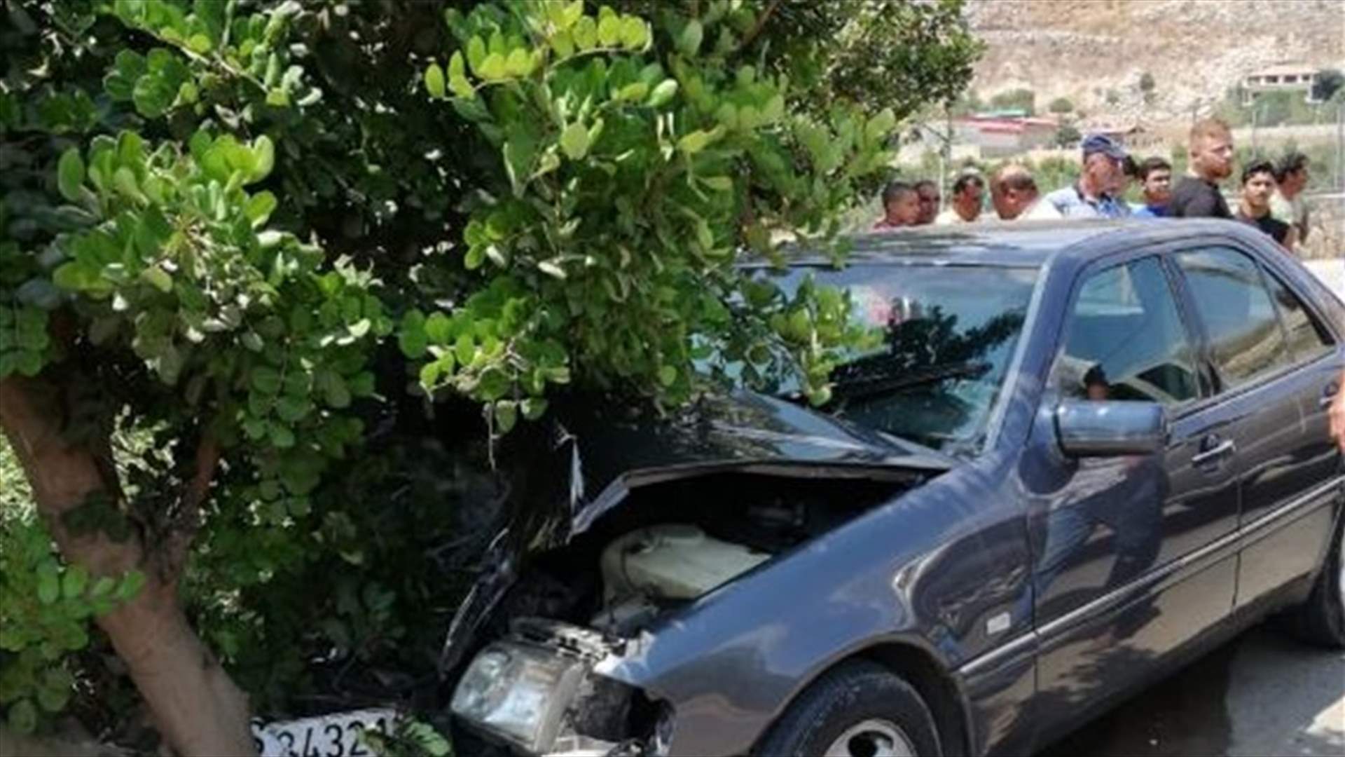 جرحى بحادث سير على طريق الميذنة  - كفررمان (صوَر)