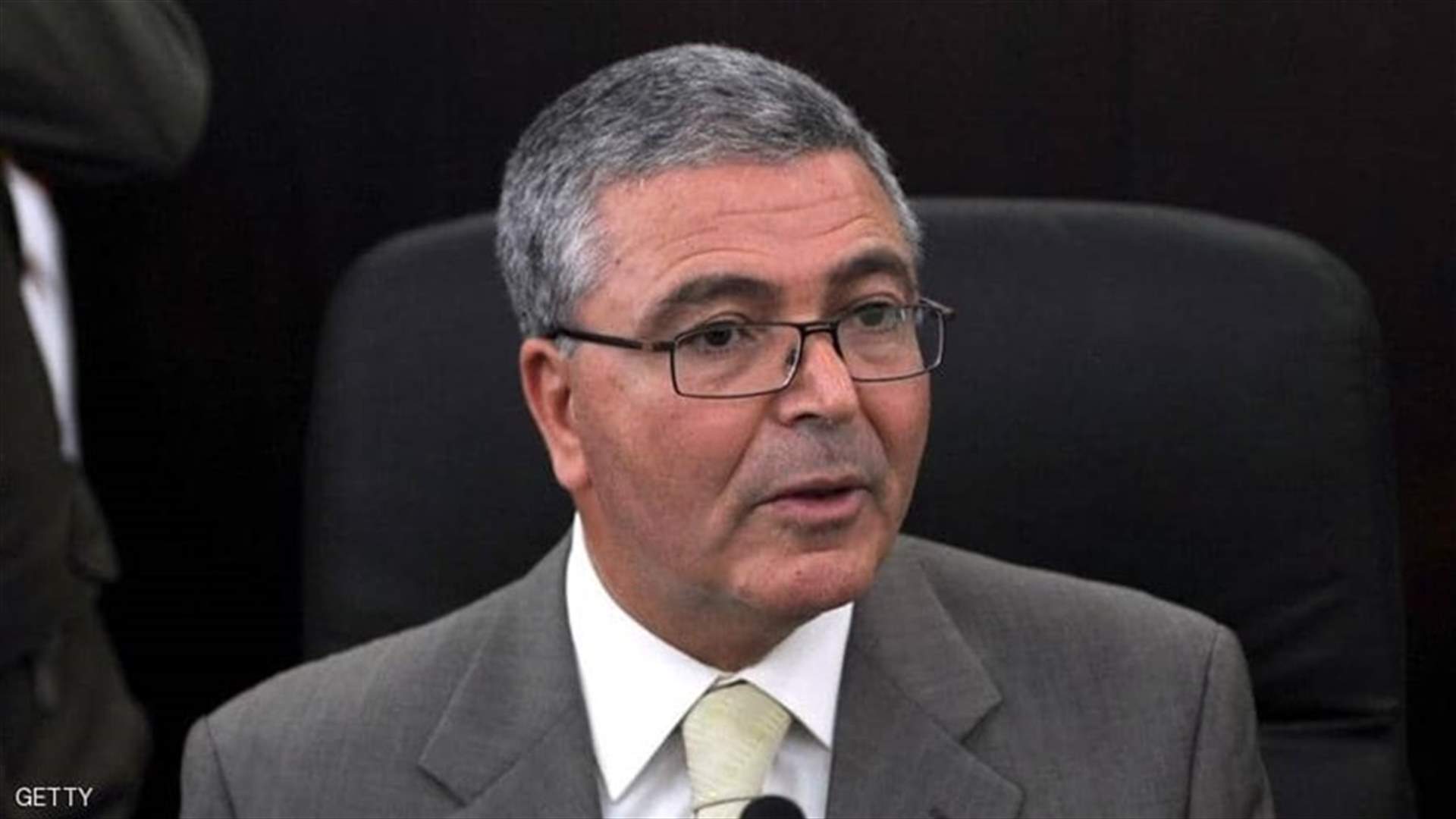 وزير الدفاع التونسي عبد الكريم الزبيدي يترشح لانتخابات الرئاسة المبكرة